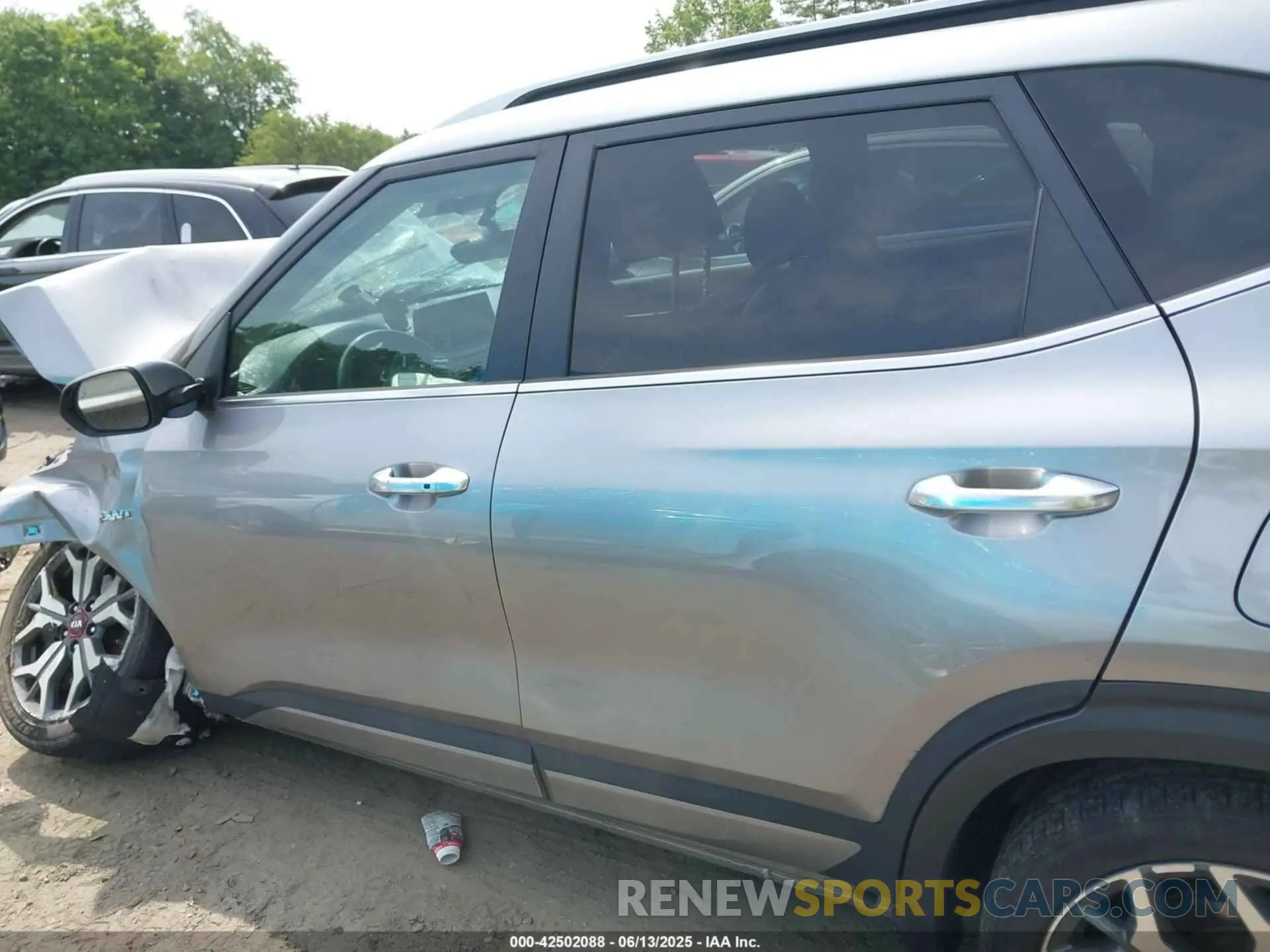 15 Photograph of a damaged car KNDETCA29M7074948 KIA SELTOS 2021