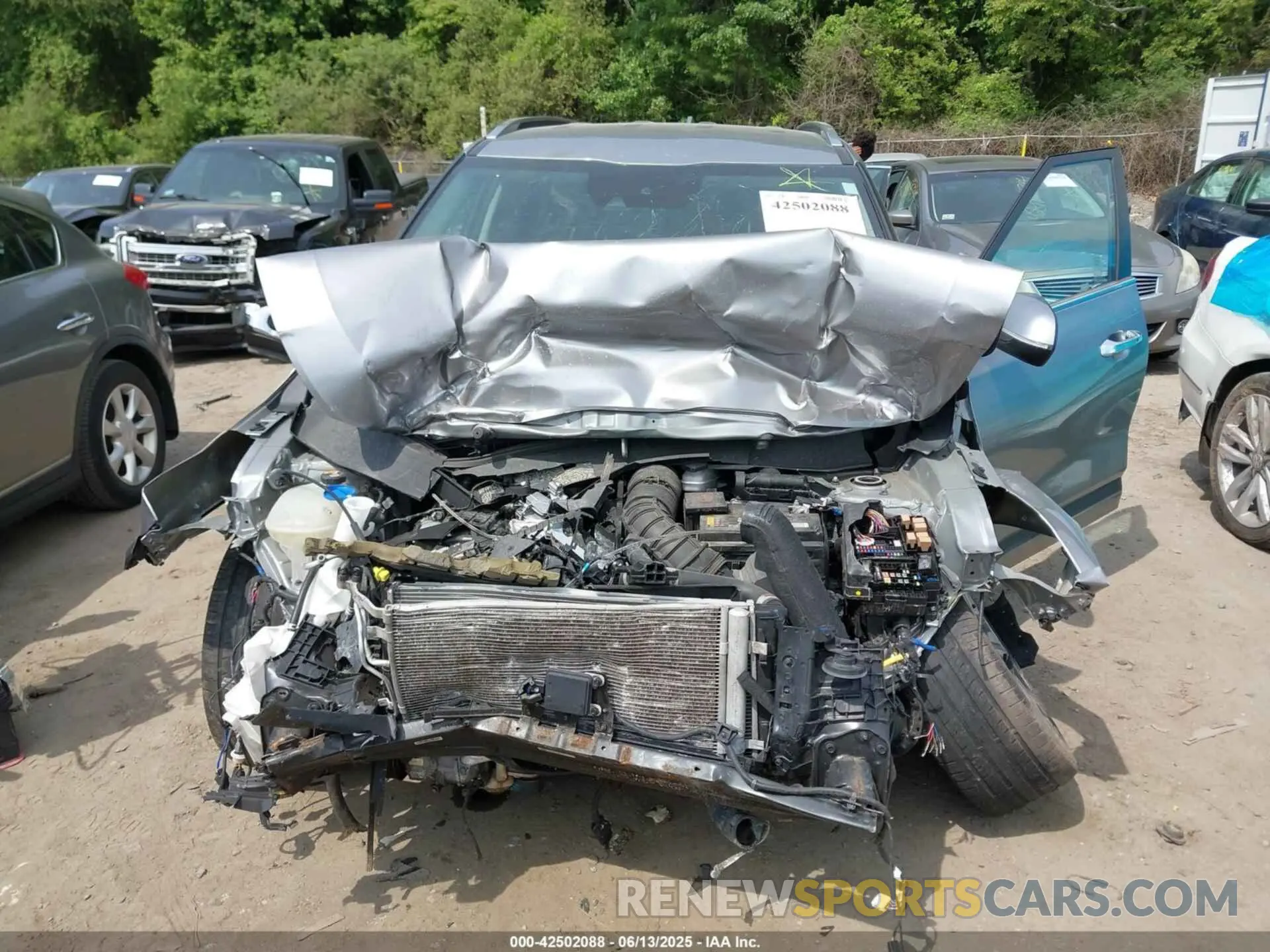 6 Photograph of a damaged car KNDETCA29M7074948 KIA SELTOS 2021