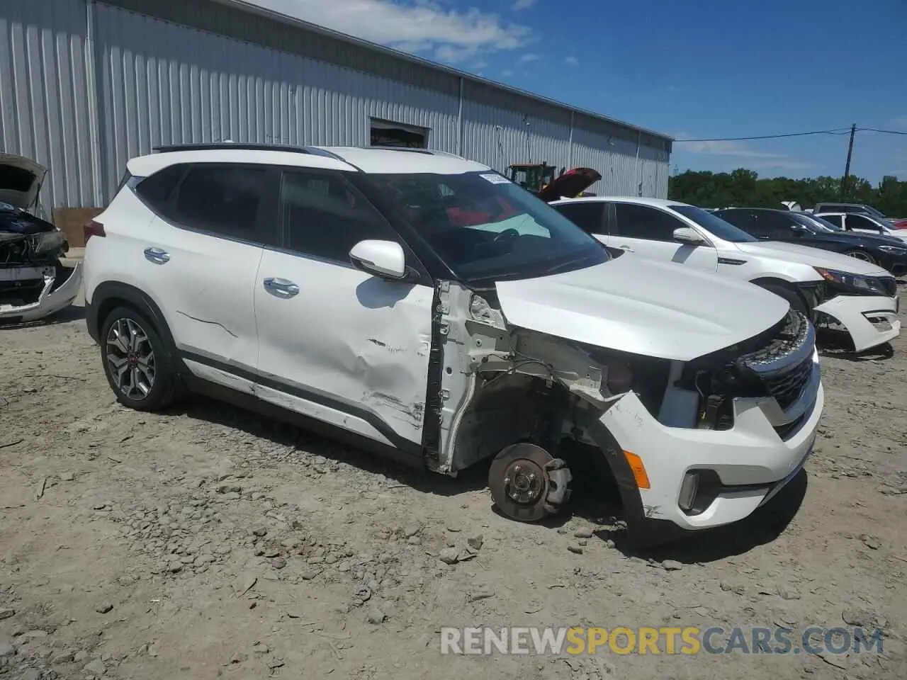 4 Photograph of a damaged car KNDETCA29M7220717 KIA SELTOS 2021