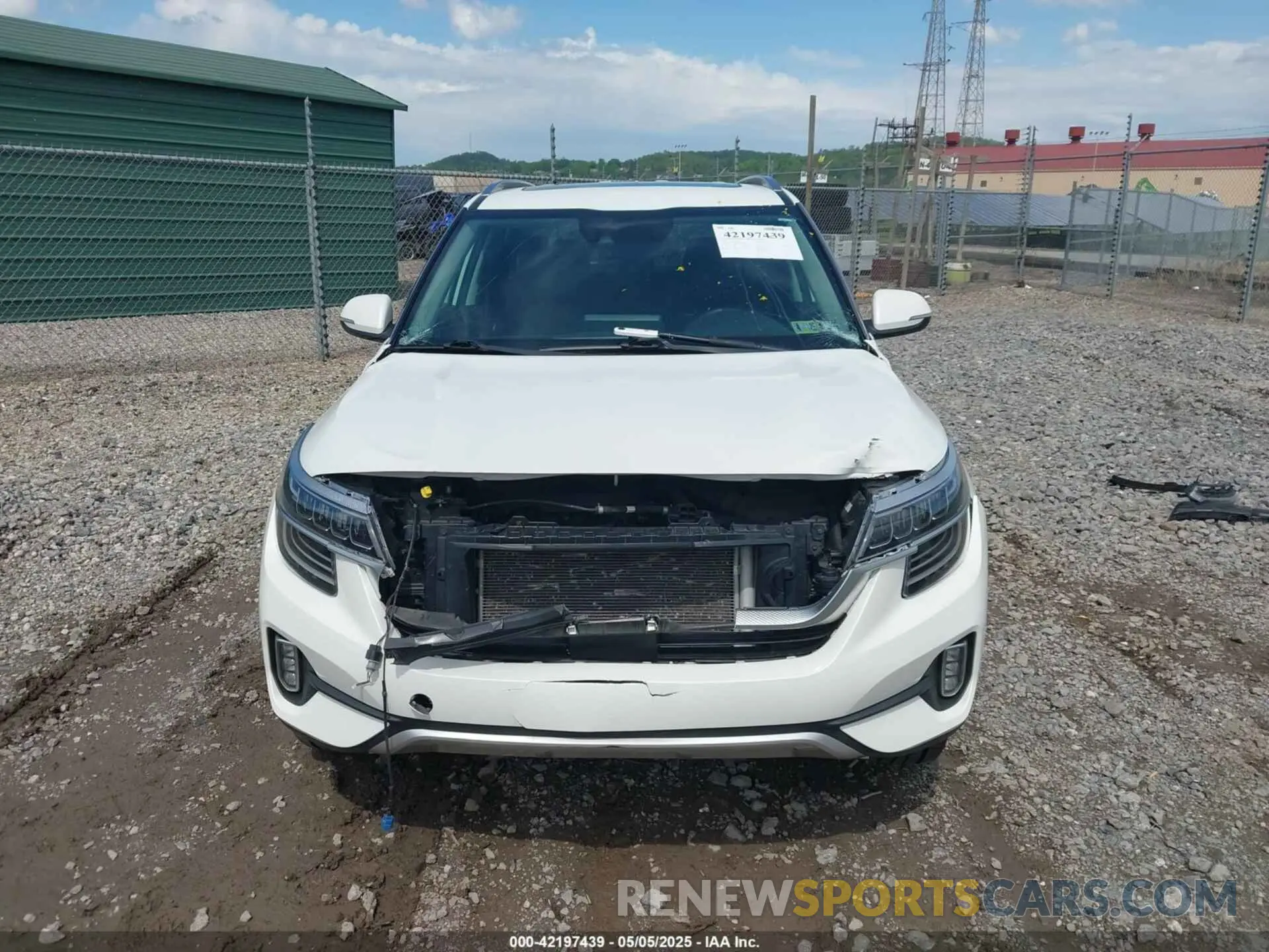 13 Photograph of a damaged car KNDETCA2XM7111926 KIA SELTOS 2021
