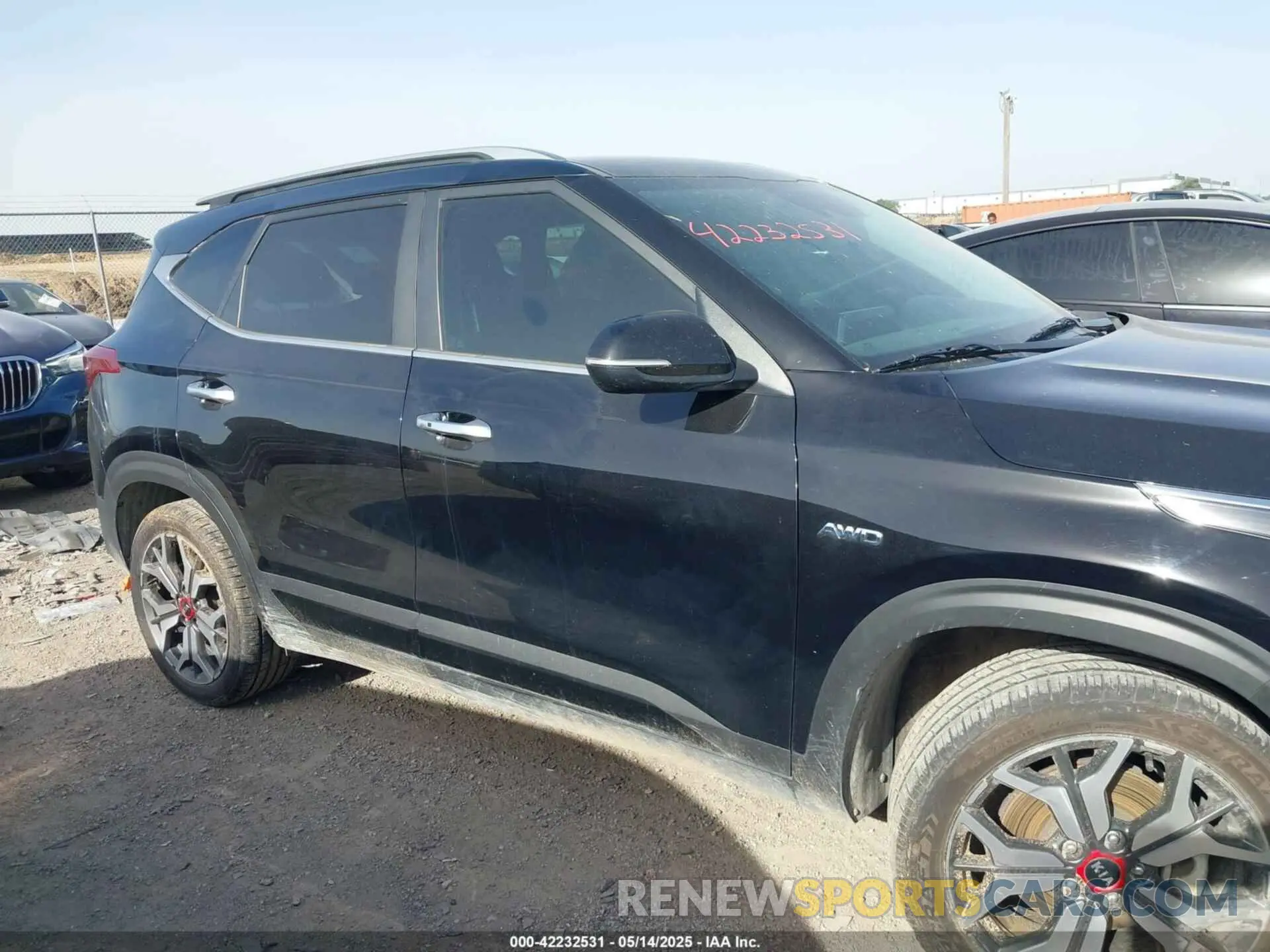 13 Photograph of a damaged car KNDETCA2XM7204218 KIA SELTOS 2021