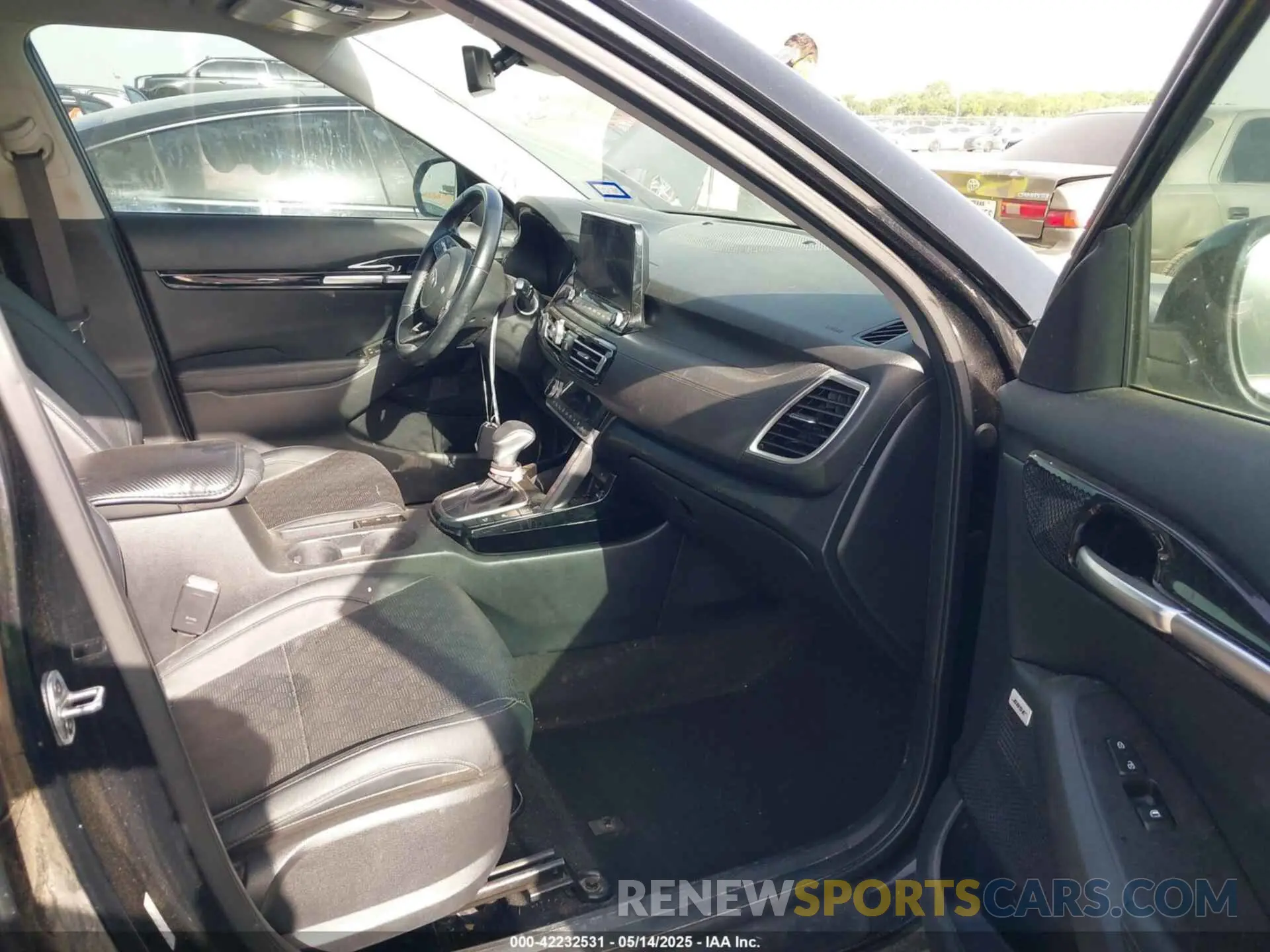 5 Photograph of a damaged car KNDETCA2XM7204218 KIA SELTOS 2021