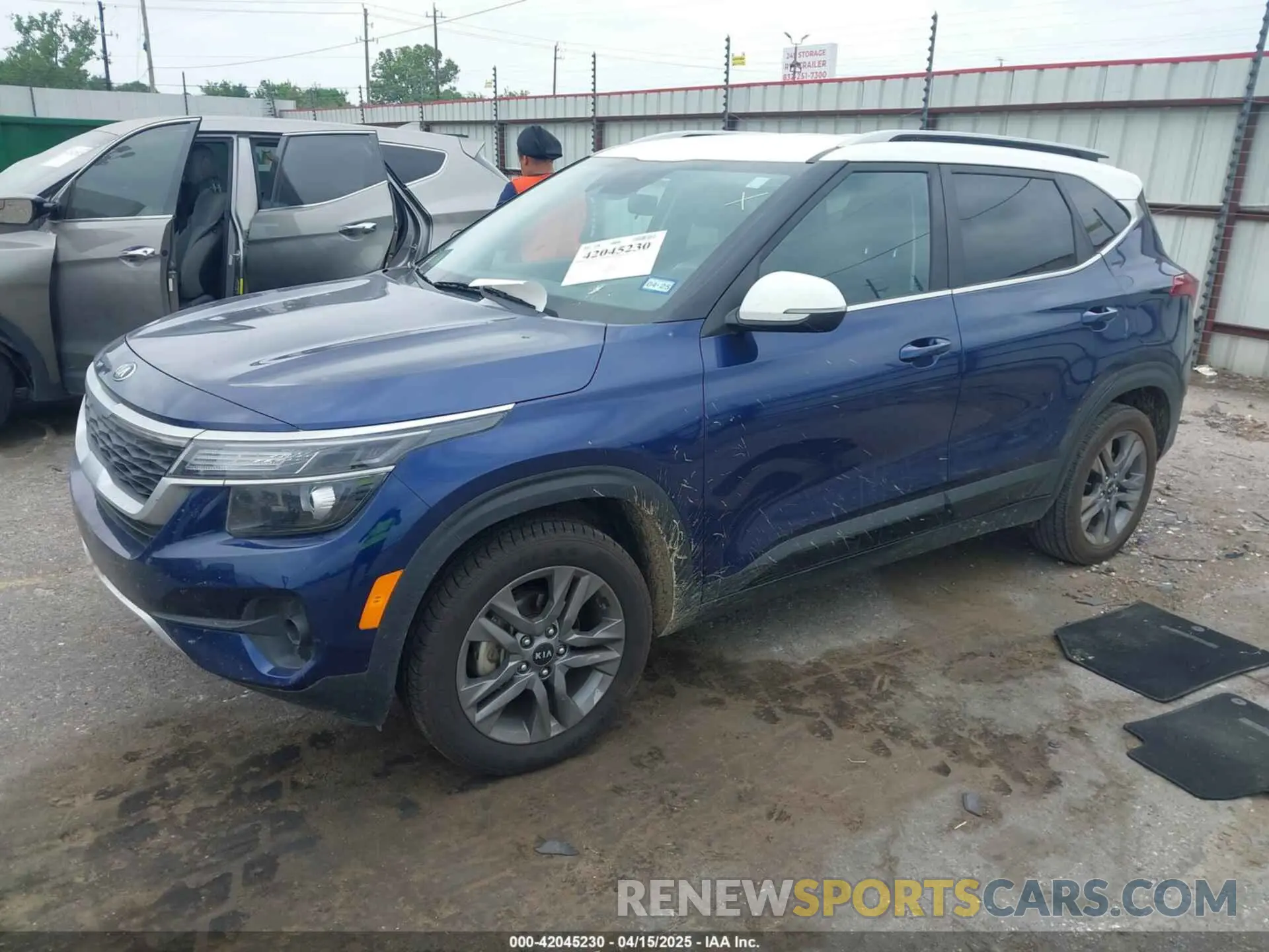 2 Photograph of a damaged car KNDEU2AA0M7058653 KIA SELTOS 2021