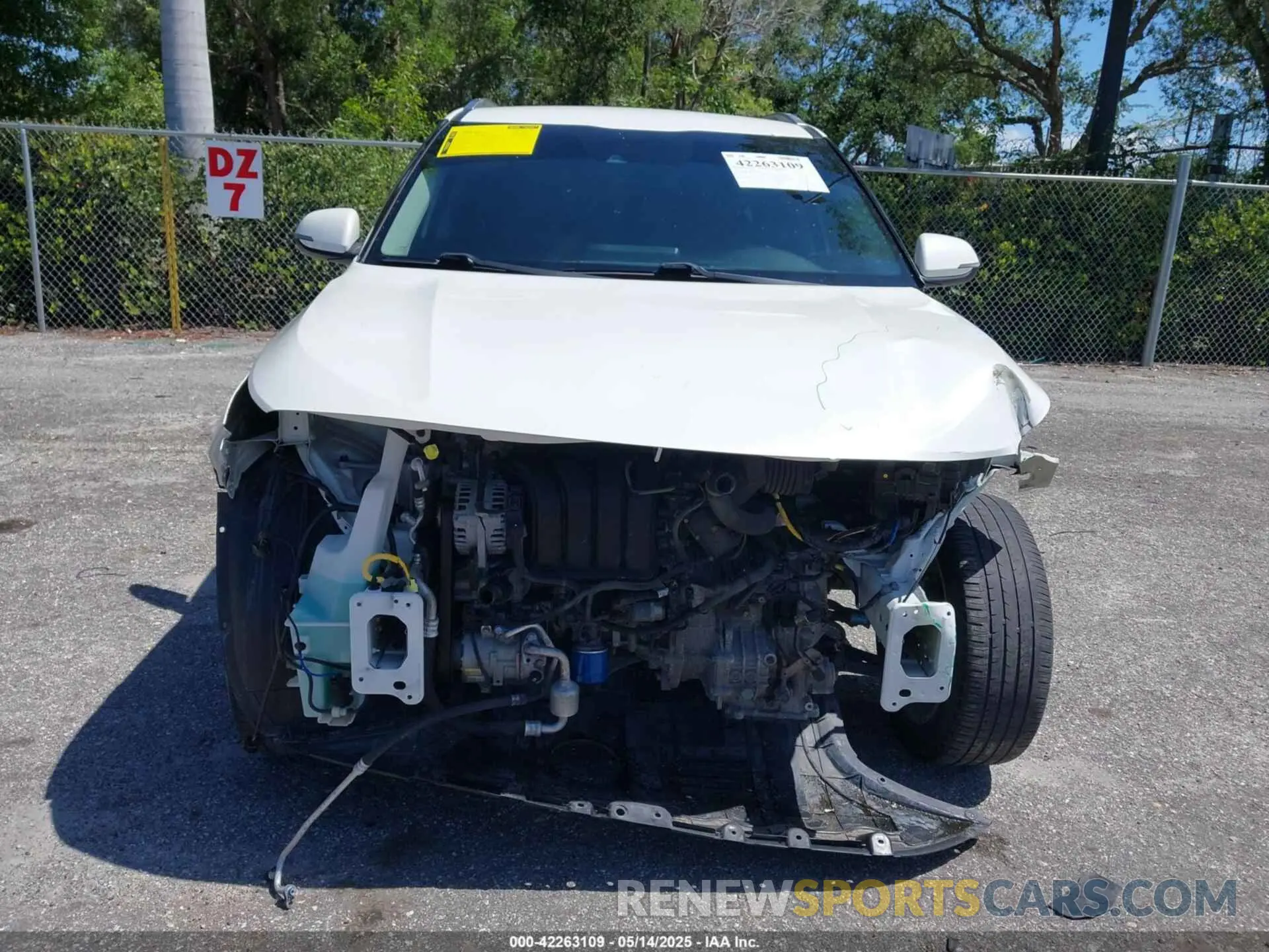 13 Photograph of a damaged car KNDEU2AA0M7096979 KIA SELTOS 2021