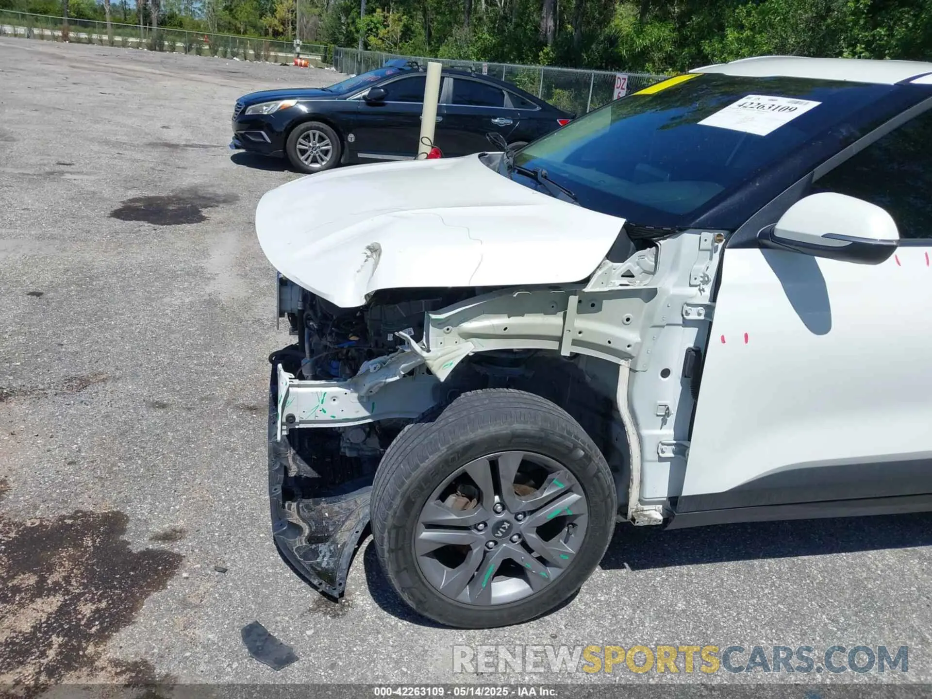 6 Photograph of a damaged car KNDEU2AA0M7096979 KIA SELTOS 2021