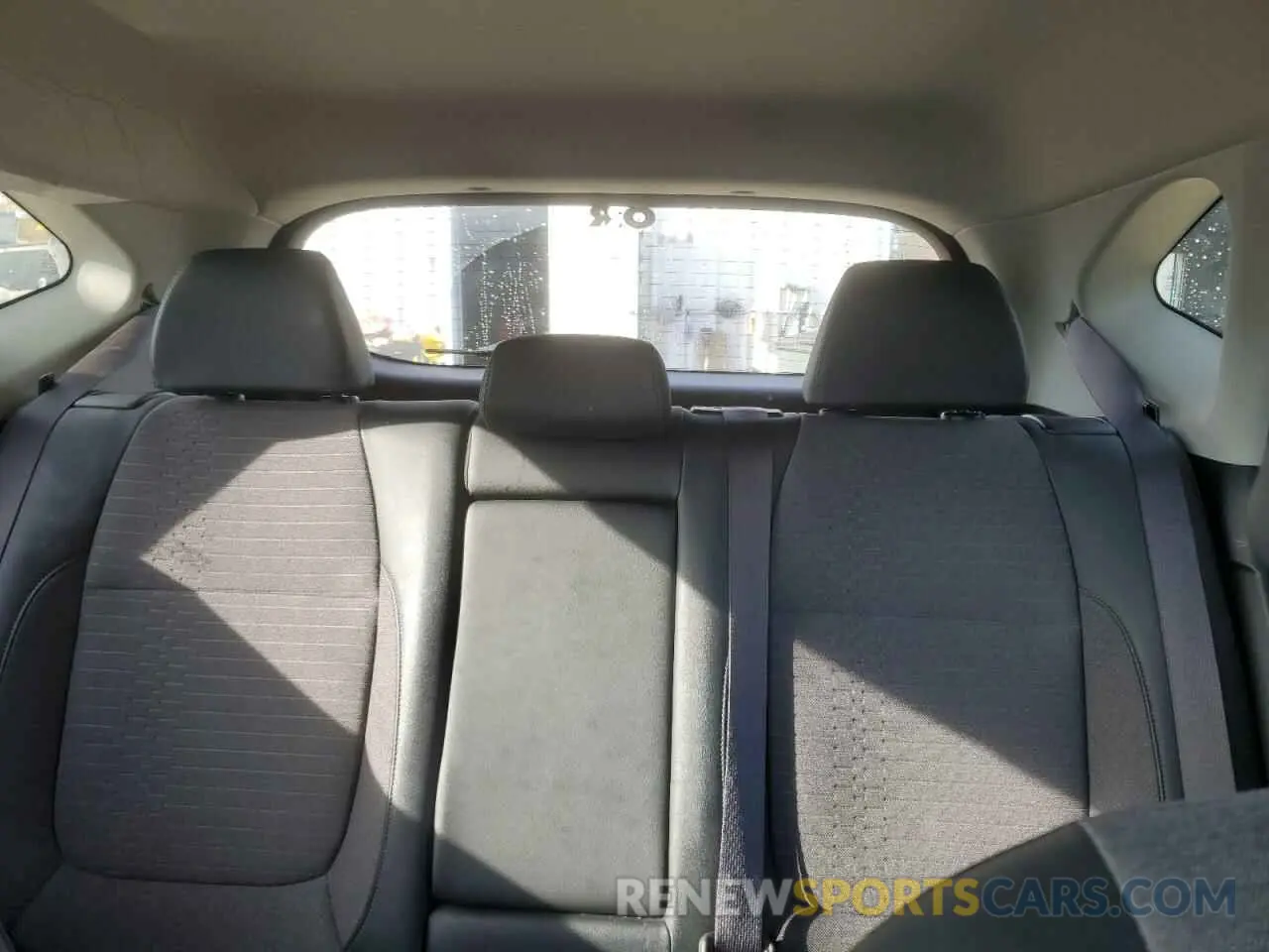 10 Photograph of a damaged car KNDEU2AA0M7189890 KIA SELTOS 2021
