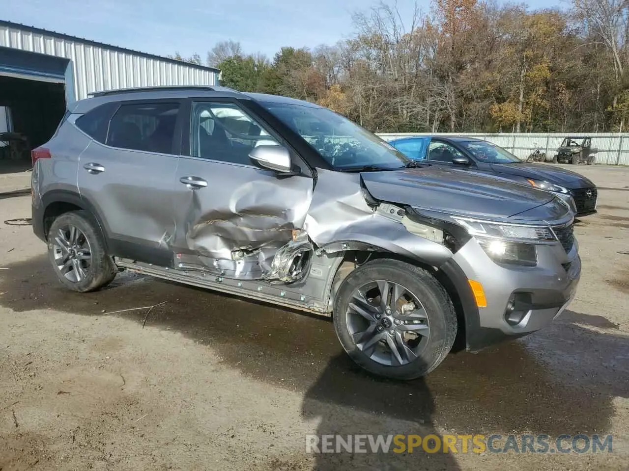 4 Photograph of a damaged car KNDEU2AA0M7189890 KIA SELTOS 2021