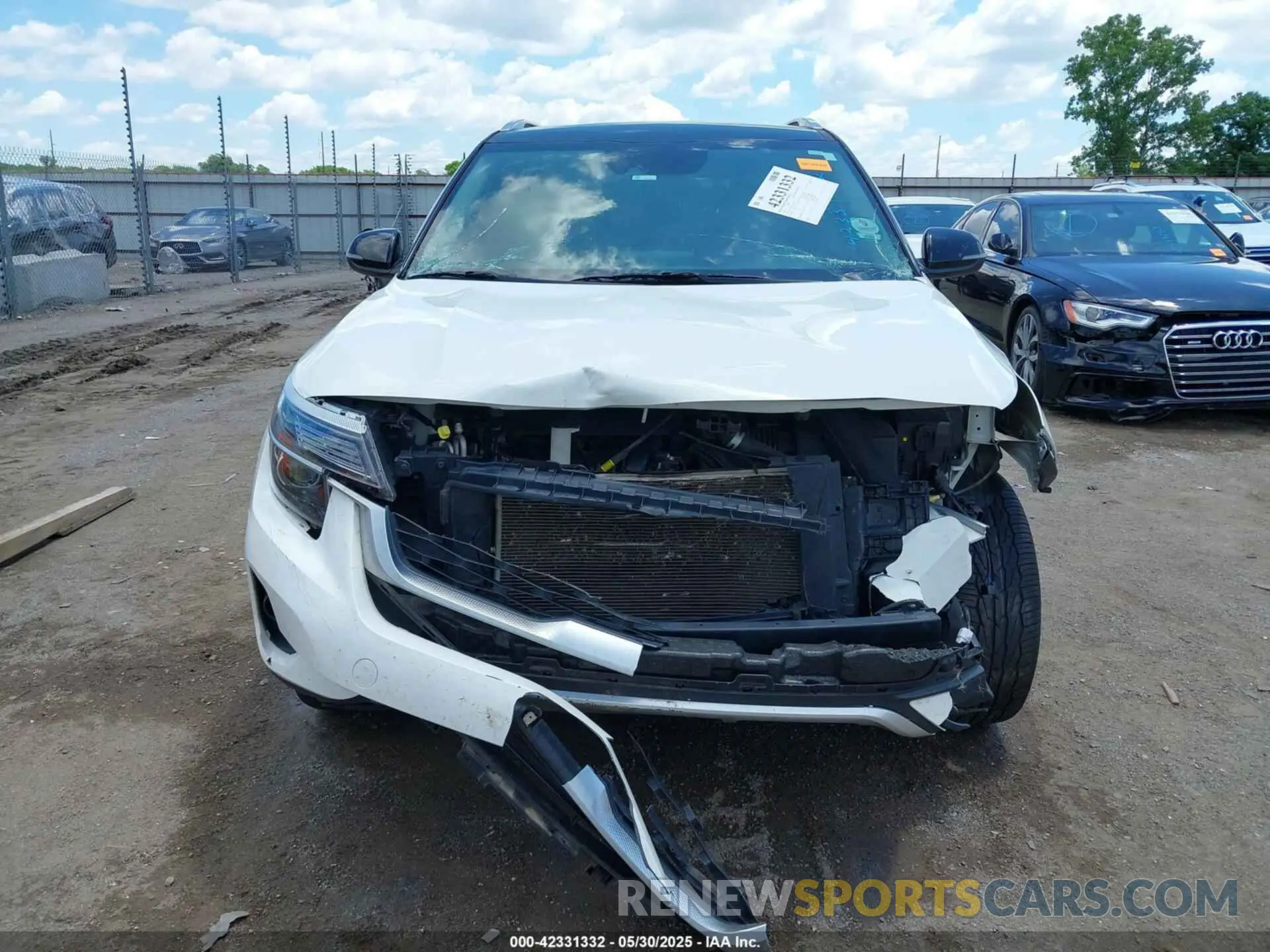 13 Photograph of a damaged car KNDEU2AA1M7115507 KIA SELTOS 2021