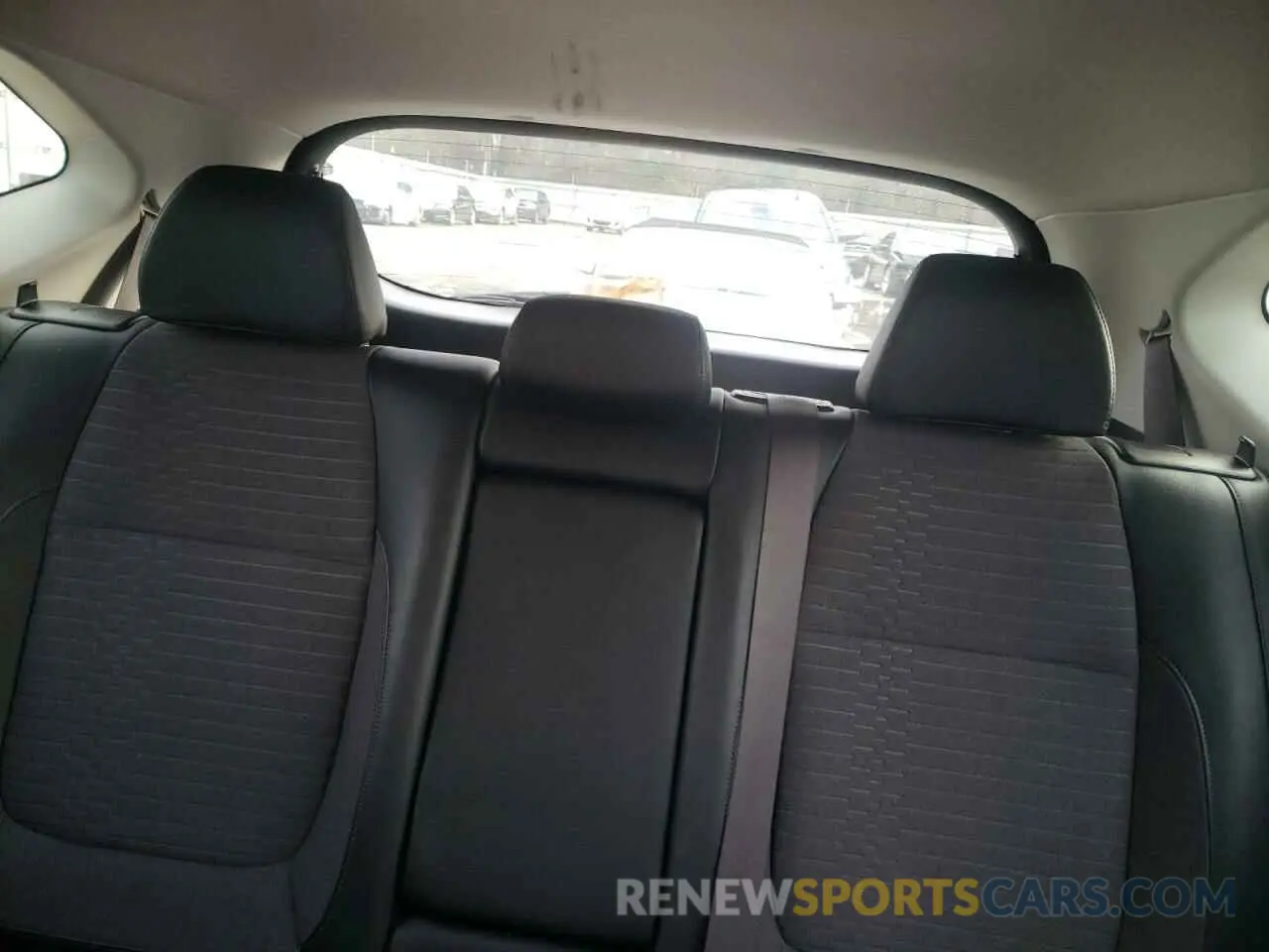 10 Photograph of a damaged car KNDEU2AA2M7044950 KIA SELTOS 2021