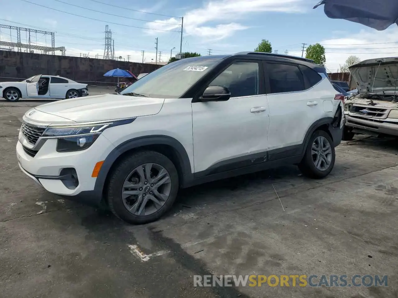 1 Photograph of a damaged car KNDEU2AA2M7075888 KIA SELTOS 2021
