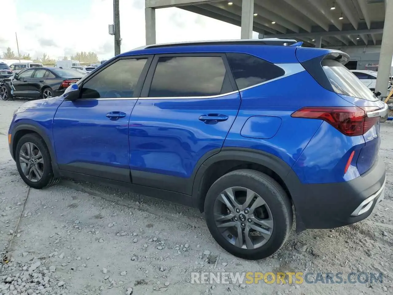 2 Photograph of a damaged car KNDEU2AA2M7088088 KIA SELTOS 2021