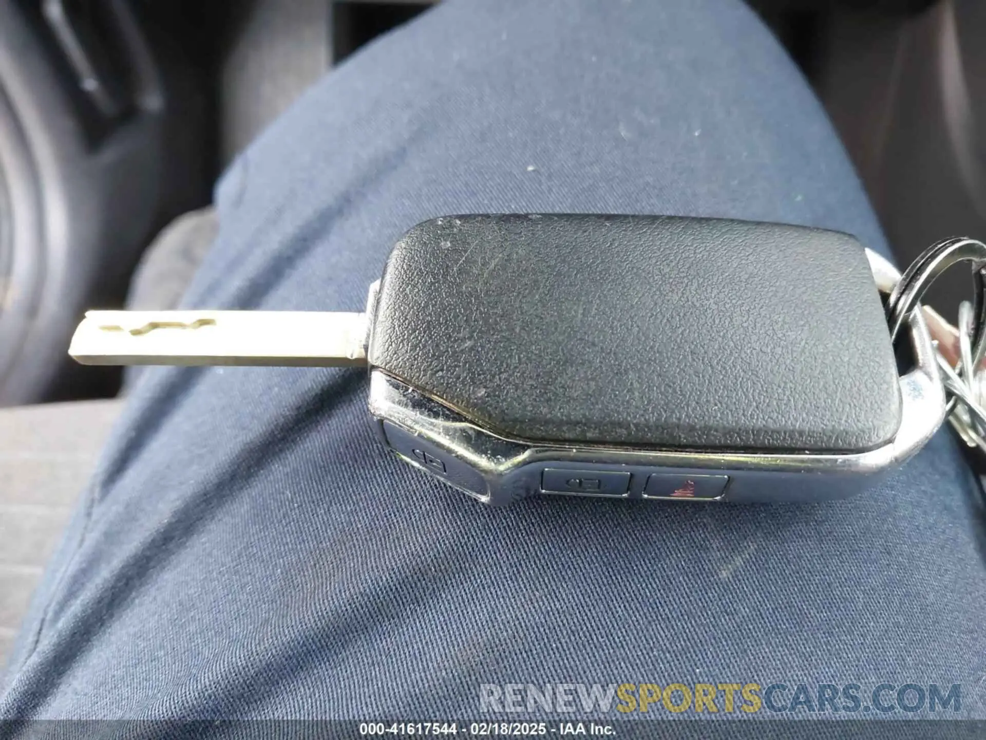 11 Photograph of a damaged car KNDEU2AA2M7103057 KIA SELTOS 2021