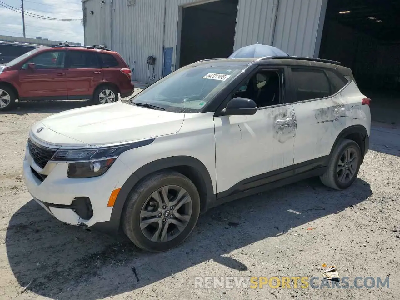 1 Photograph of a damaged car KNDEU2AA2M7140044 KIA SELTOS 2021