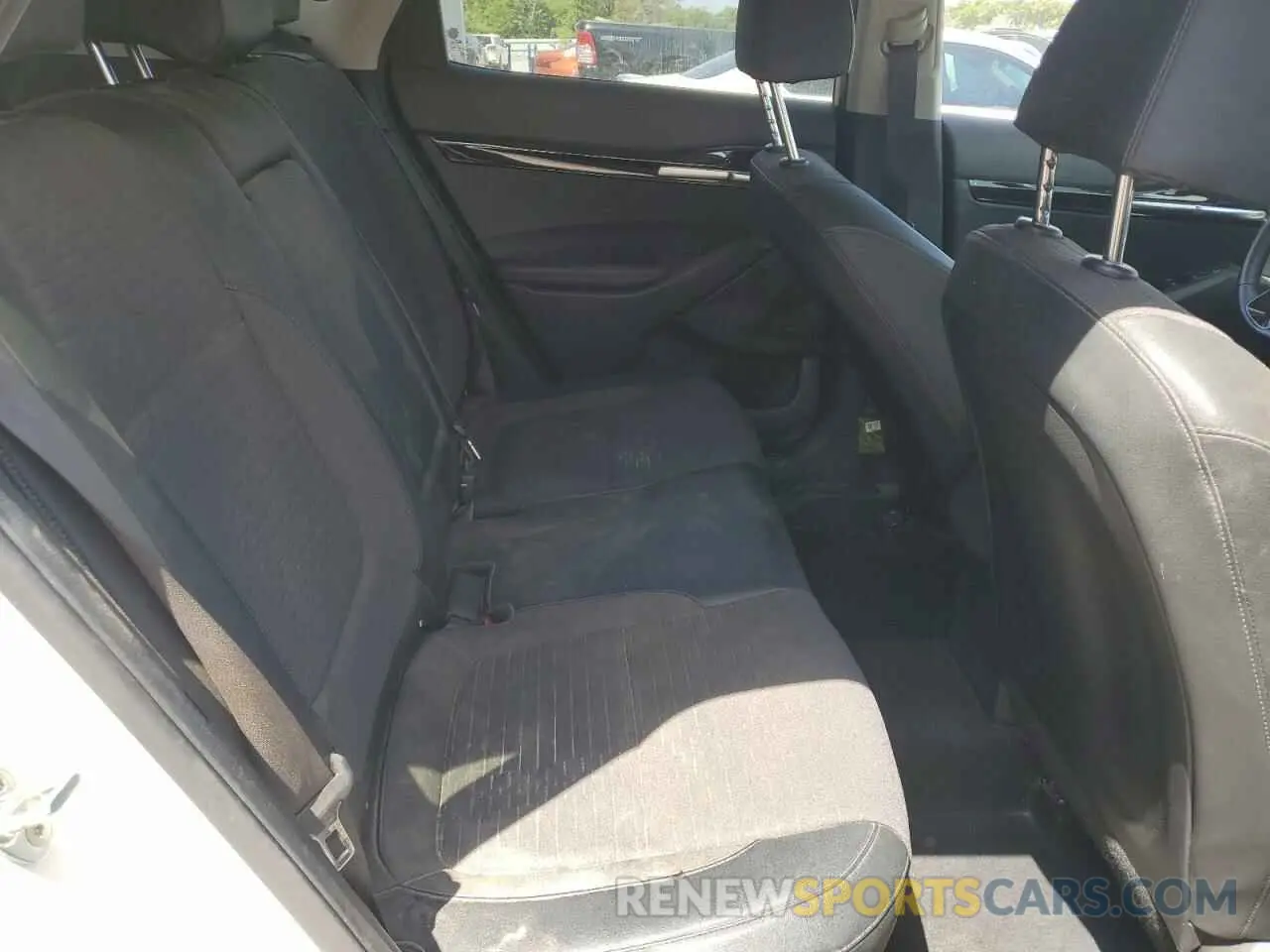 11 Photograph of a damaged car KNDEU2AA2M7140044 KIA SELTOS 2021