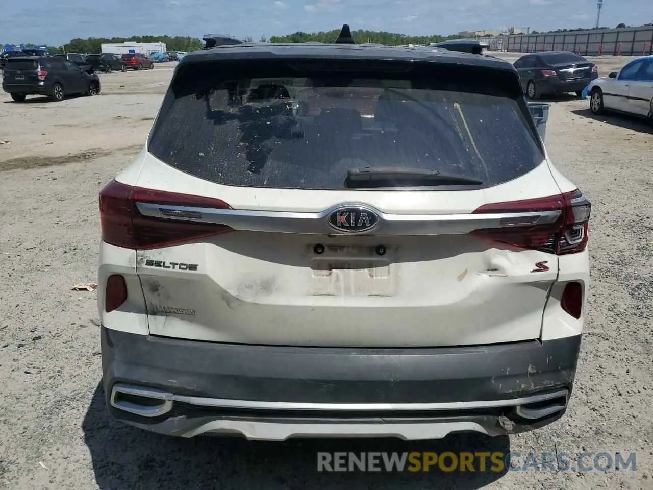 6 Photograph of a damaged car KNDEU2AA2M7140044 KIA SELTOS 2021