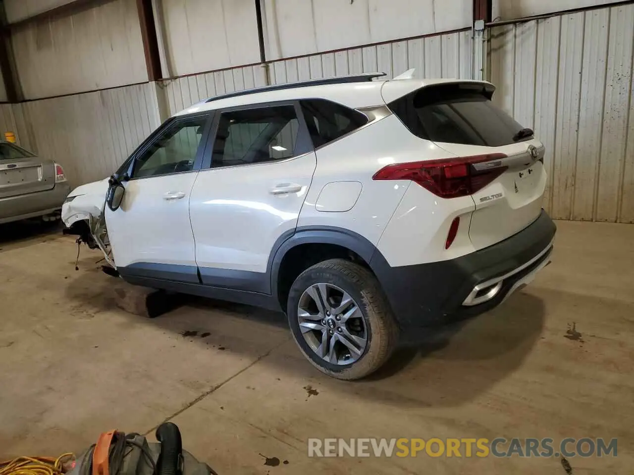 2 Photograph of a damaged car KNDEU2AA2M7175621 KIA SELTOS 2021