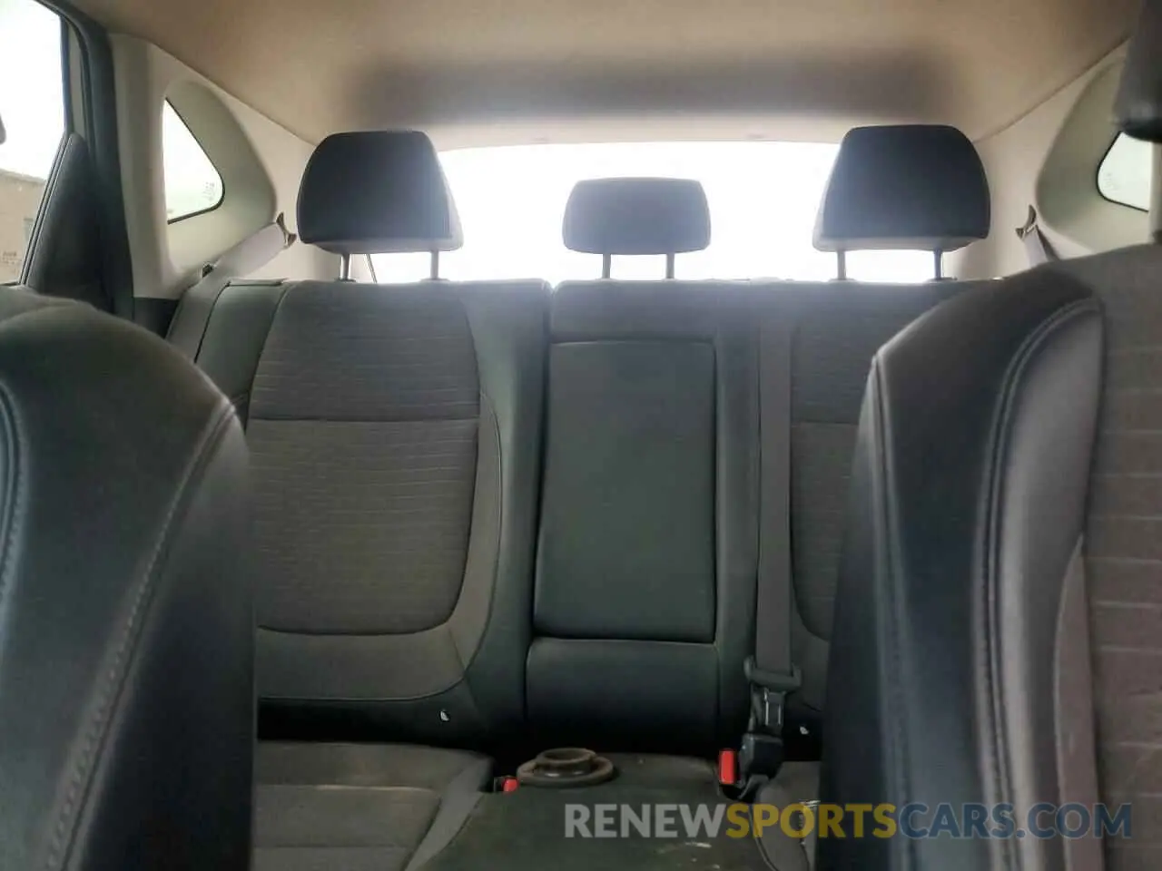 10 Photograph of a damaged car KNDEU2AA3M7148248 KIA SELTOS 2021