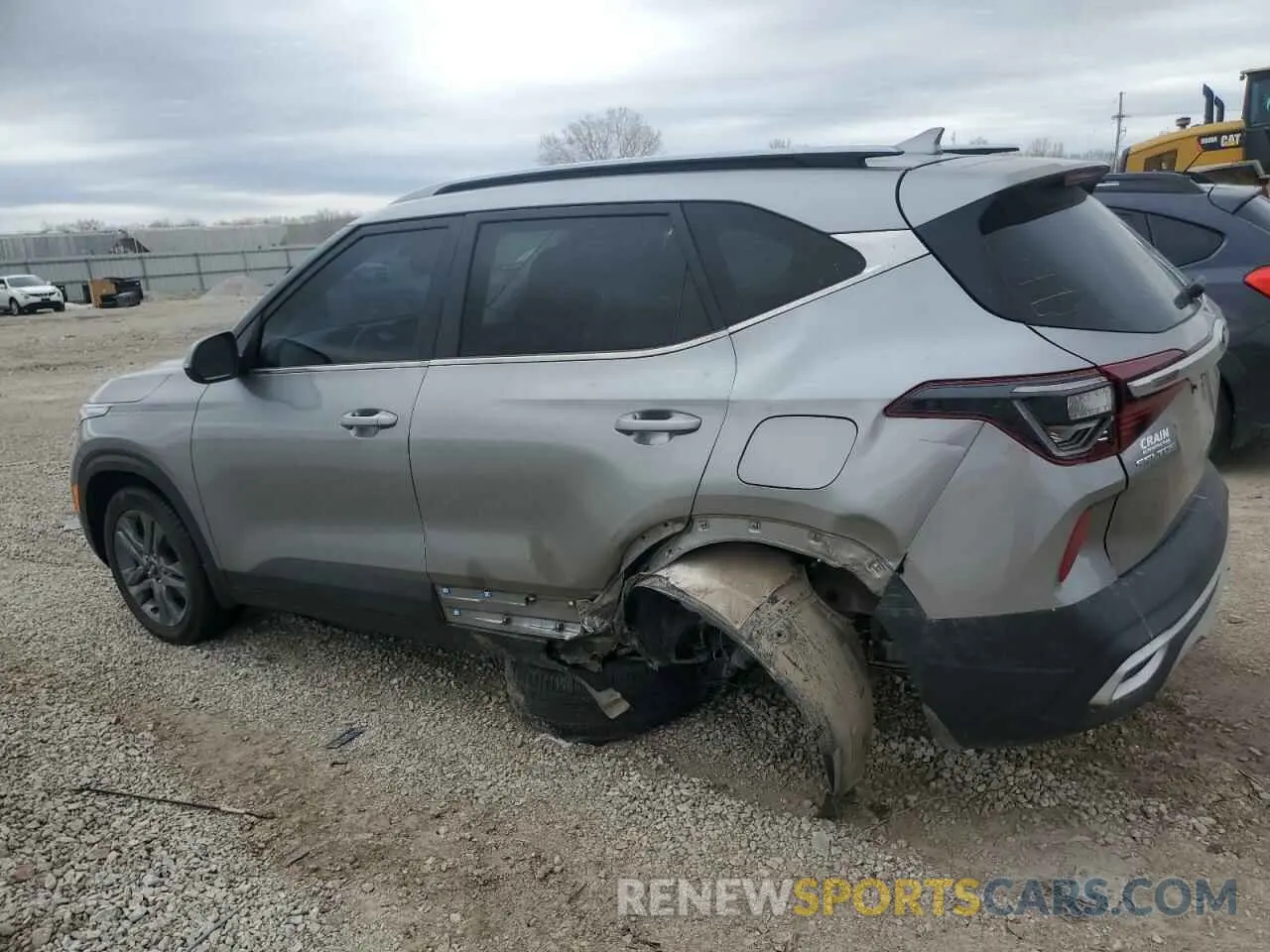 2 Photograph of a damaged car KNDEU2AA3M7148248 KIA SELTOS 2021