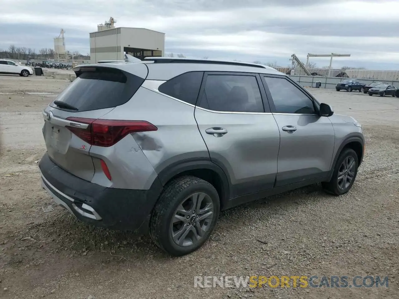 3 Photograph of a damaged car KNDEU2AA3M7148248 KIA SELTOS 2021