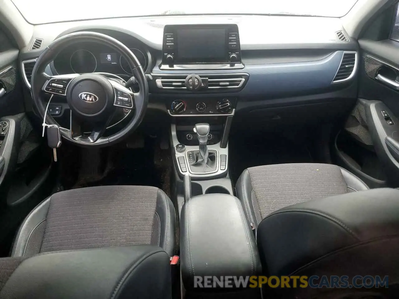 8 Photograph of a damaged car KNDEU2AA3M7148248 KIA SELTOS 2021