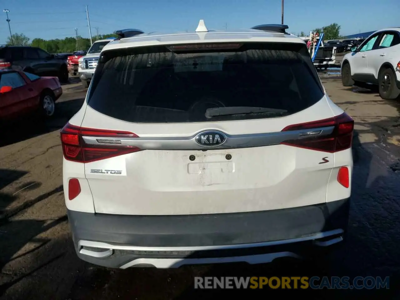 6 Photograph of a damaged car KNDEU2AA3M7221716 KIA SELTOS 2021