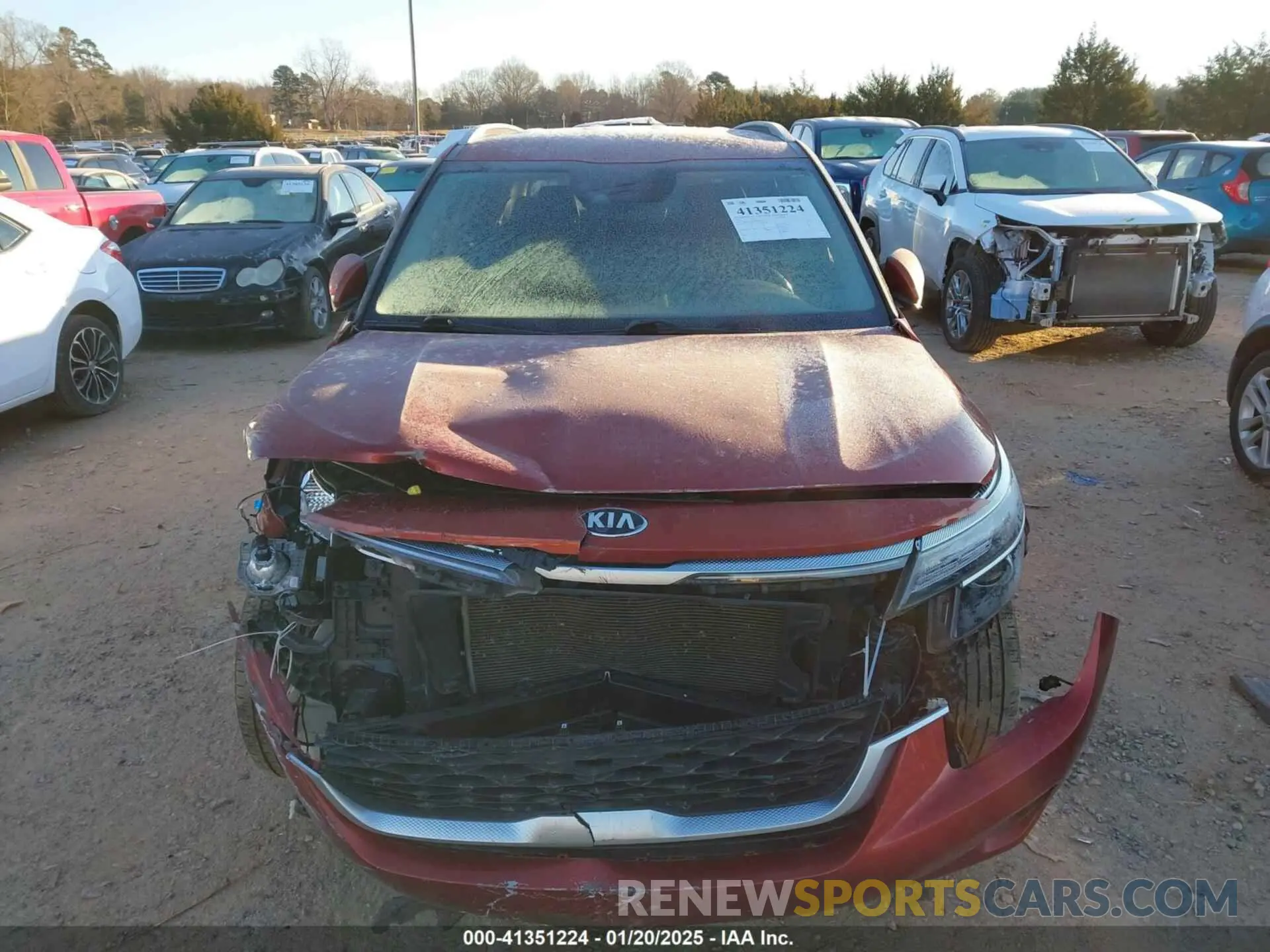 12 Photograph of a damaged car KNDEU2AA4M7172588 KIA SELTOS 2021