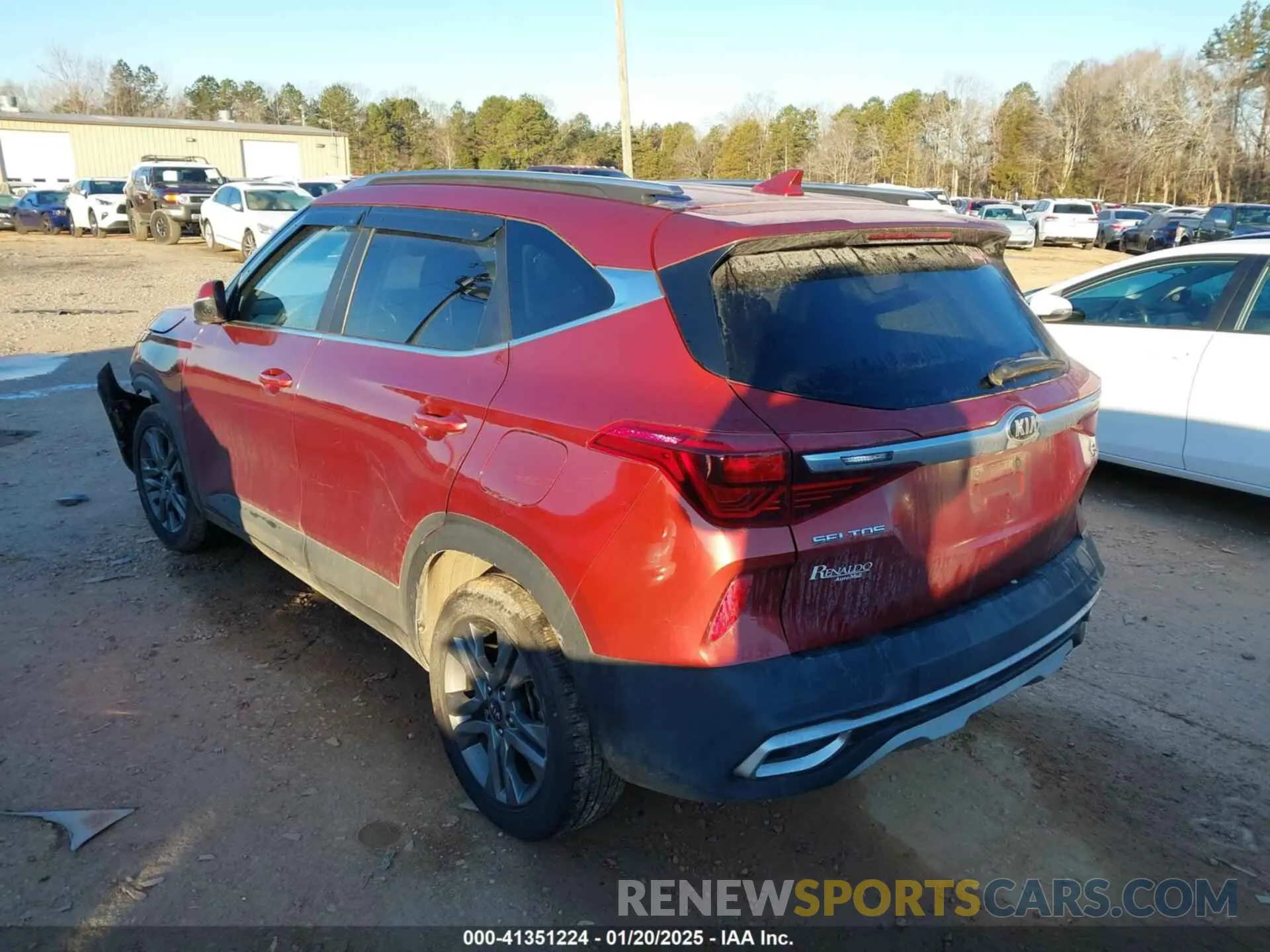 3 Photograph of a damaged car KNDEU2AA4M7172588 KIA SELTOS 2021