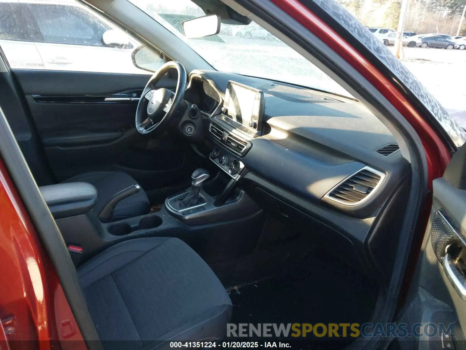 5 Photograph of a damaged car KNDEU2AA4M7172588 KIA SELTOS 2021