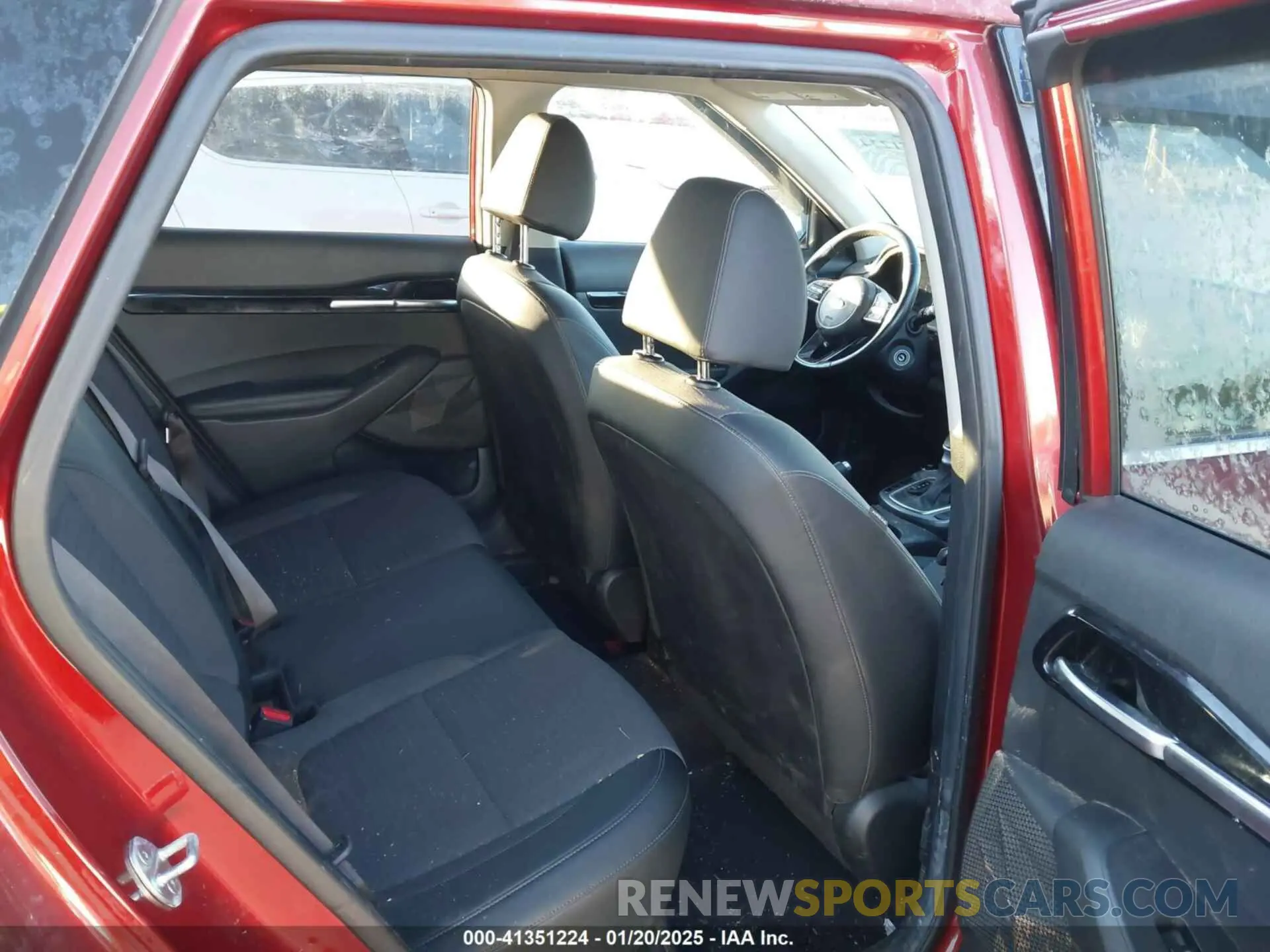 8 Photograph of a damaged car KNDEU2AA4M7172588 KIA SELTOS 2021