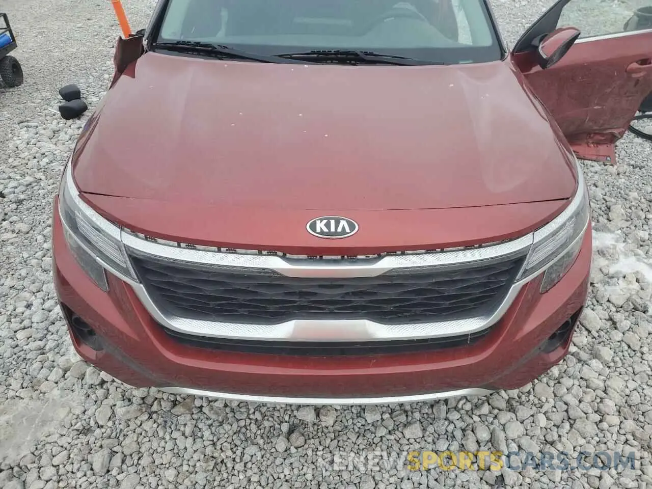 14 Photograph of a damaged car KNDEU2AA4M7212605 KIA SELTOS 2021
