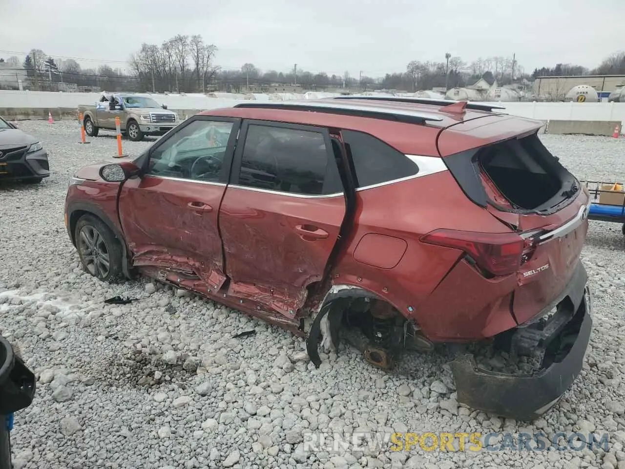 2 Photograph of a damaged car KNDEU2AA4M7212605 KIA SELTOS 2021