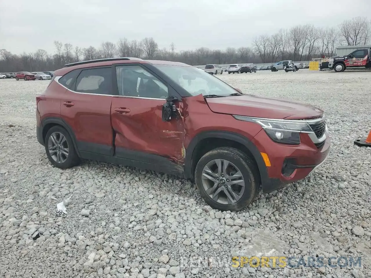4 Photograph of a damaged car KNDEU2AA4M7212605 KIA SELTOS 2021