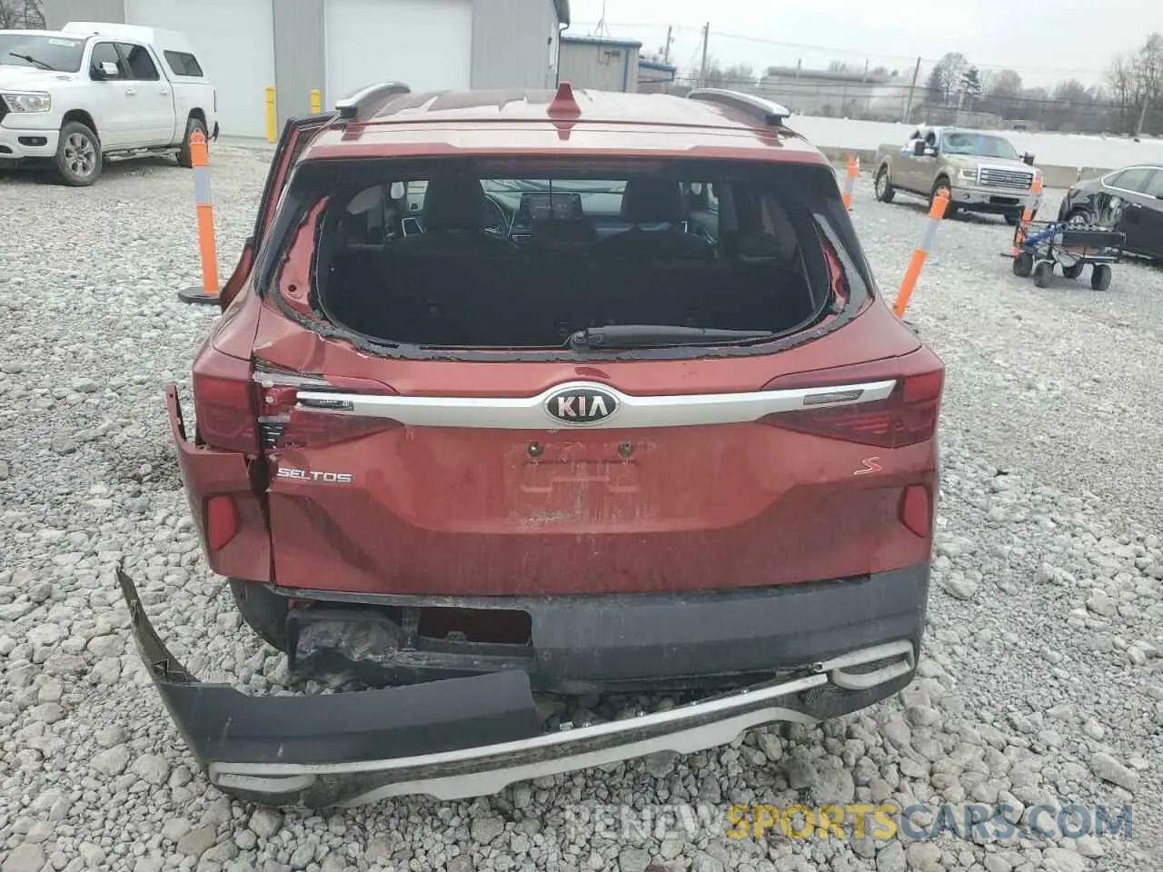 6 Photograph of a damaged car KNDEU2AA4M7212605 KIA SELTOS 2021
