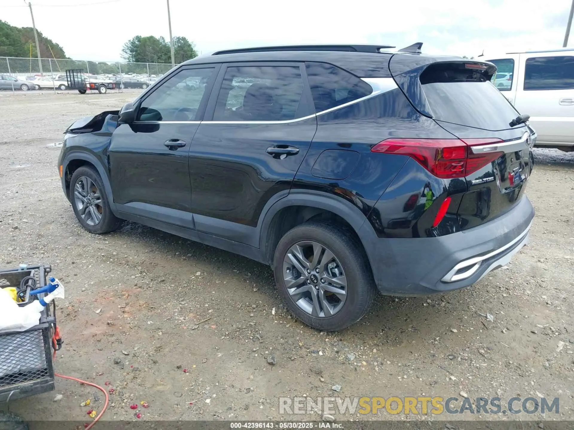 3 Photograph of a damaged car KNDEU2AA5M7050144 KIA SELTOS 2021