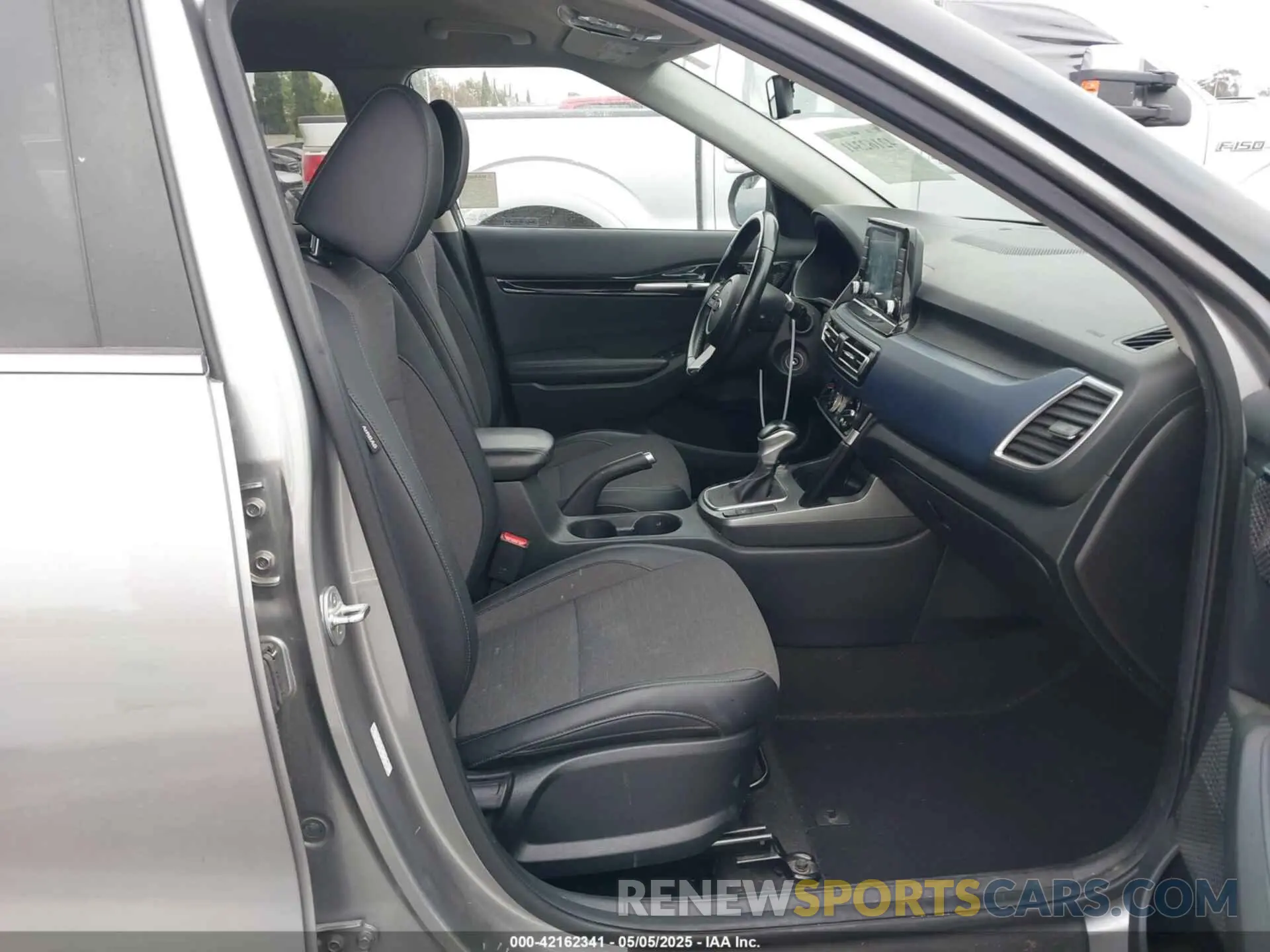 5 Photograph of a damaged car KNDEU2AA5M7218624 KIA SELTOS 2021