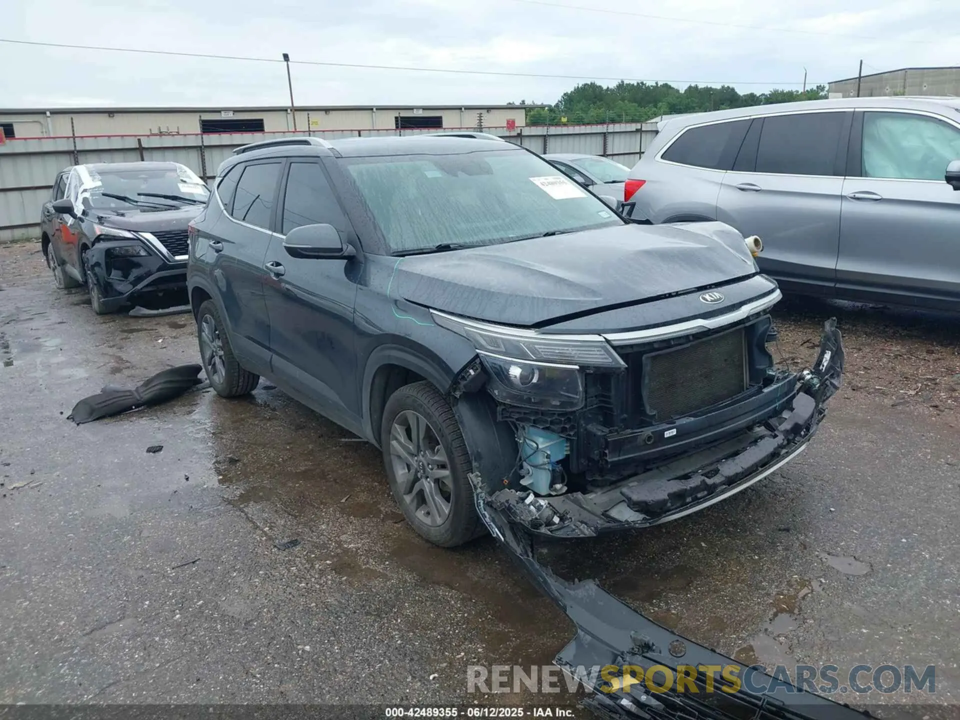 1 Photograph of a damaged car KNDEU2AA6M7060066 KIA SELTOS 2021