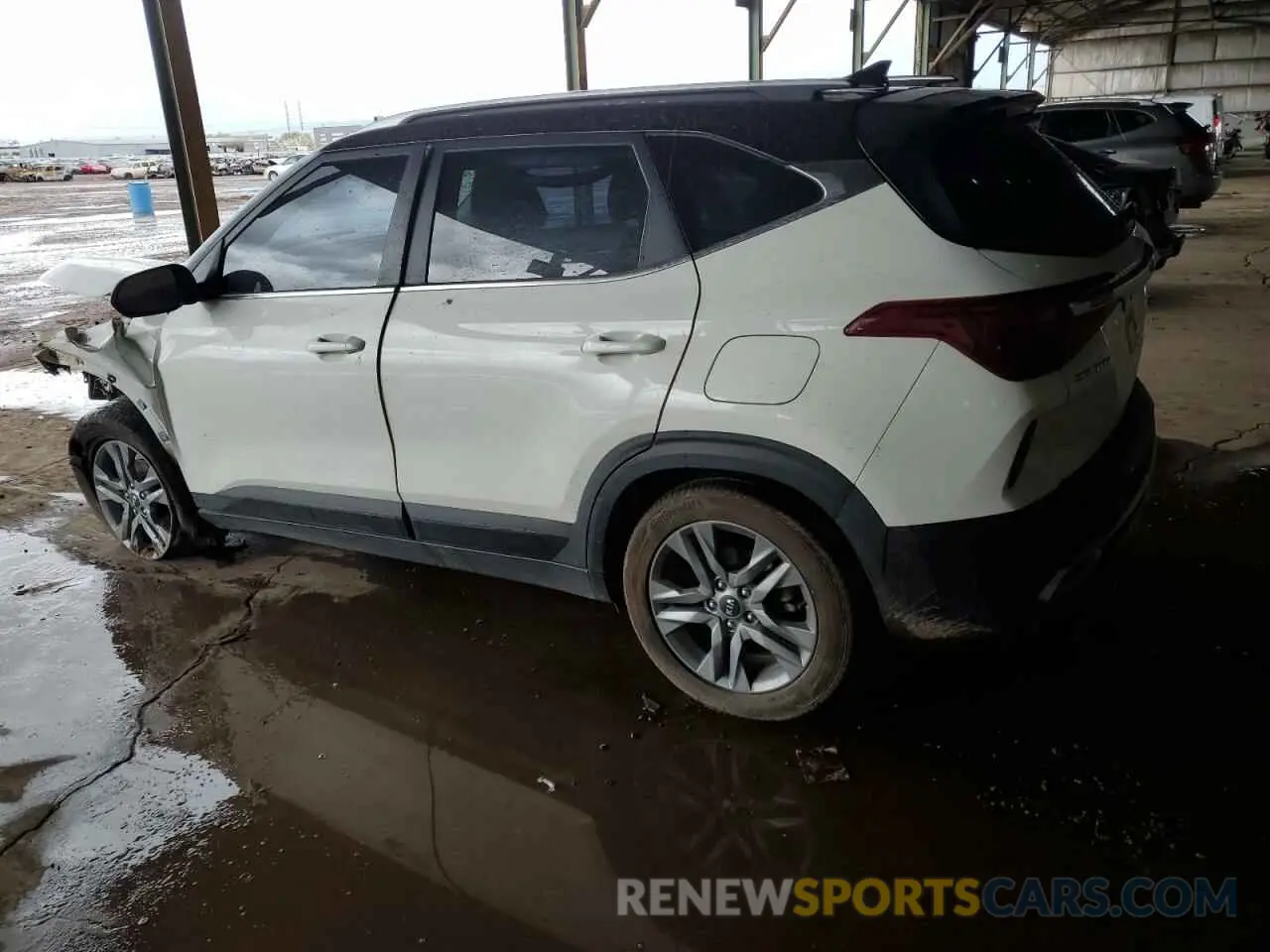 2 Photograph of a damaged car KNDEU2AA6M7099112 KIA SELTOS 2021
