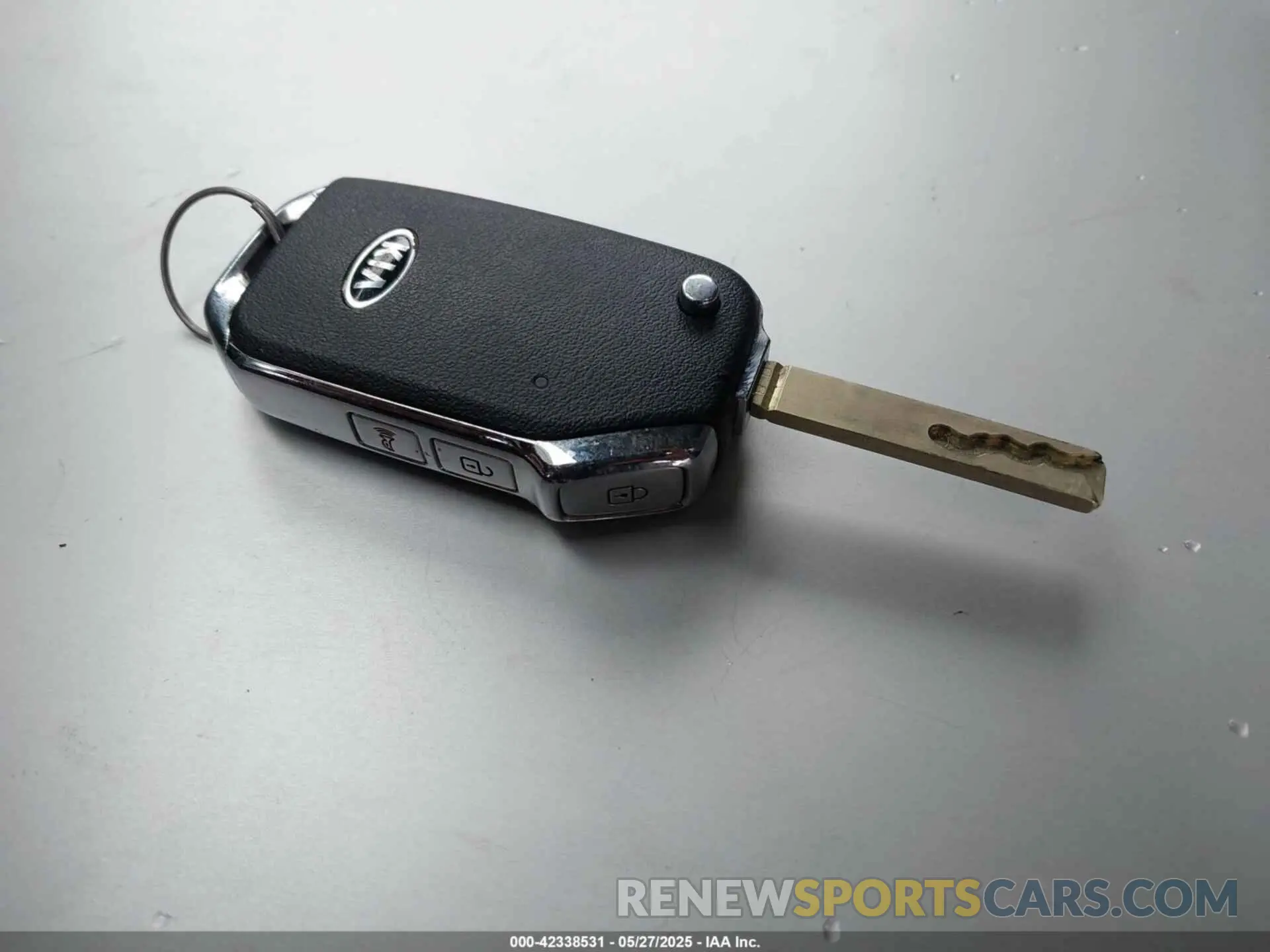 11 Photograph of a damaged car KNDEU2AA7M7192060 KIA SELTOS 2021
