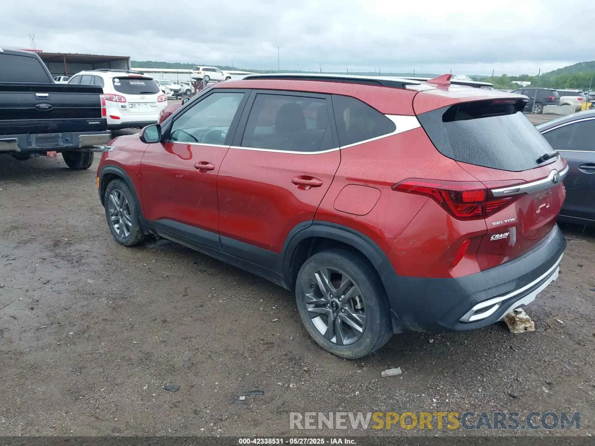 3 Photograph of a damaged car KNDEU2AA7M7192060 KIA SELTOS 2021