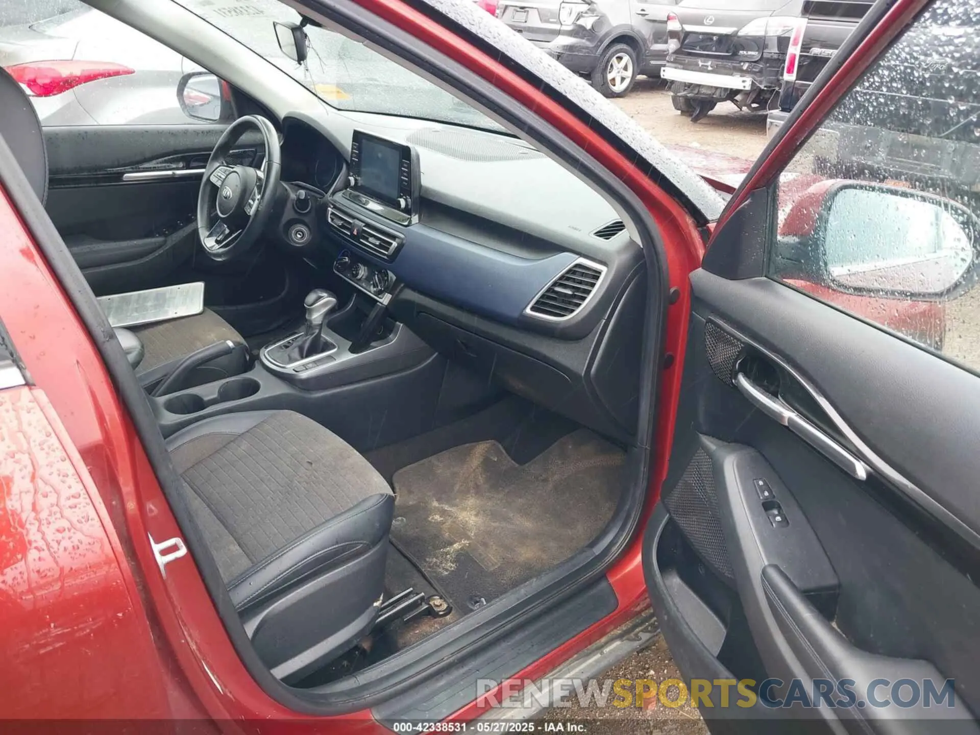 5 Photograph of a damaged car KNDEU2AA7M7192060 KIA SELTOS 2021