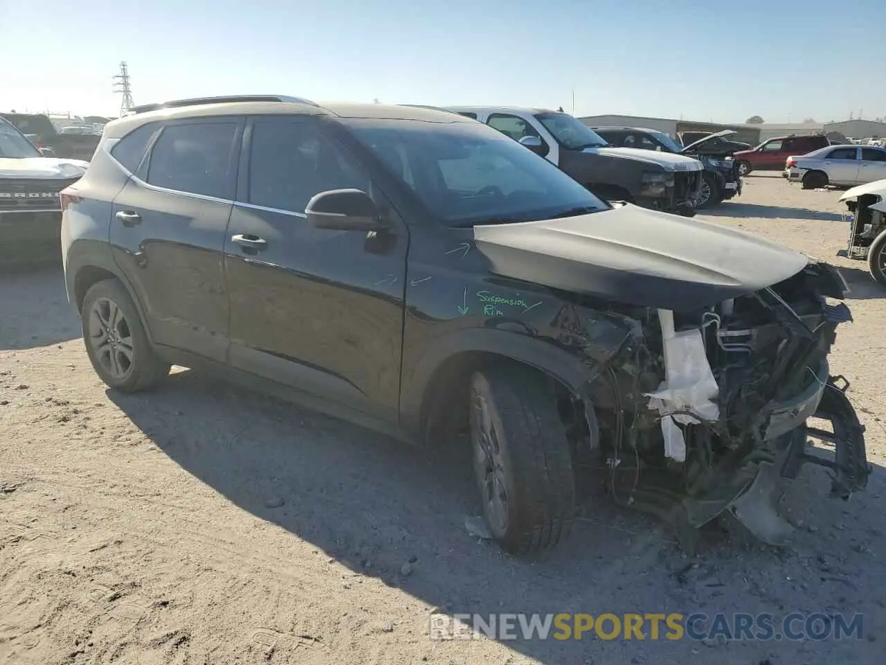 4 Photograph of a damaged car KNDEU2AA8M7105024 KIA SELTOS 2021
