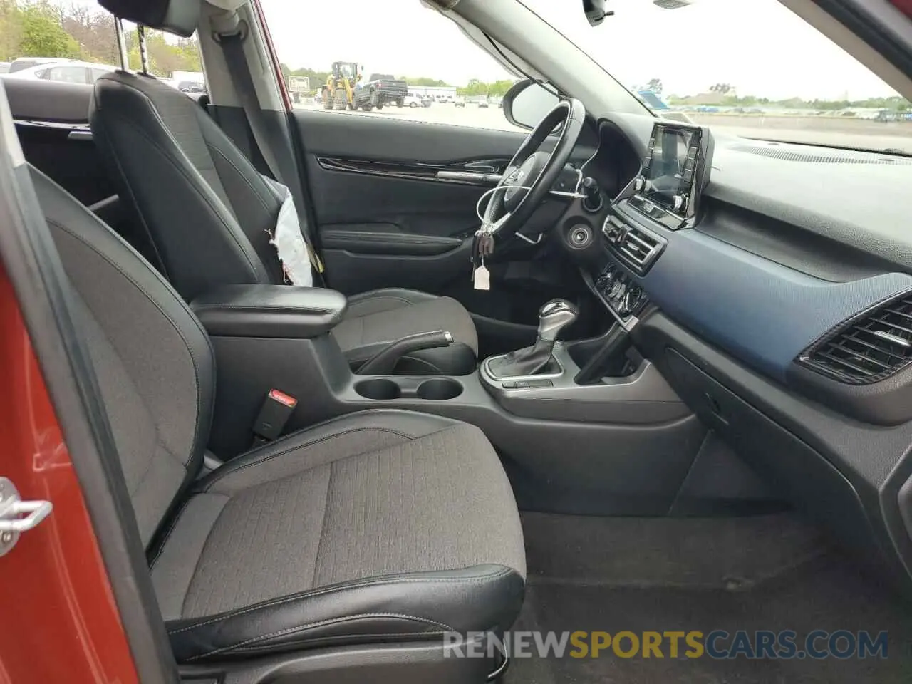 7 Photograph of a damaged car KNDEU2AA8M7115682 KIA SELTOS 2021