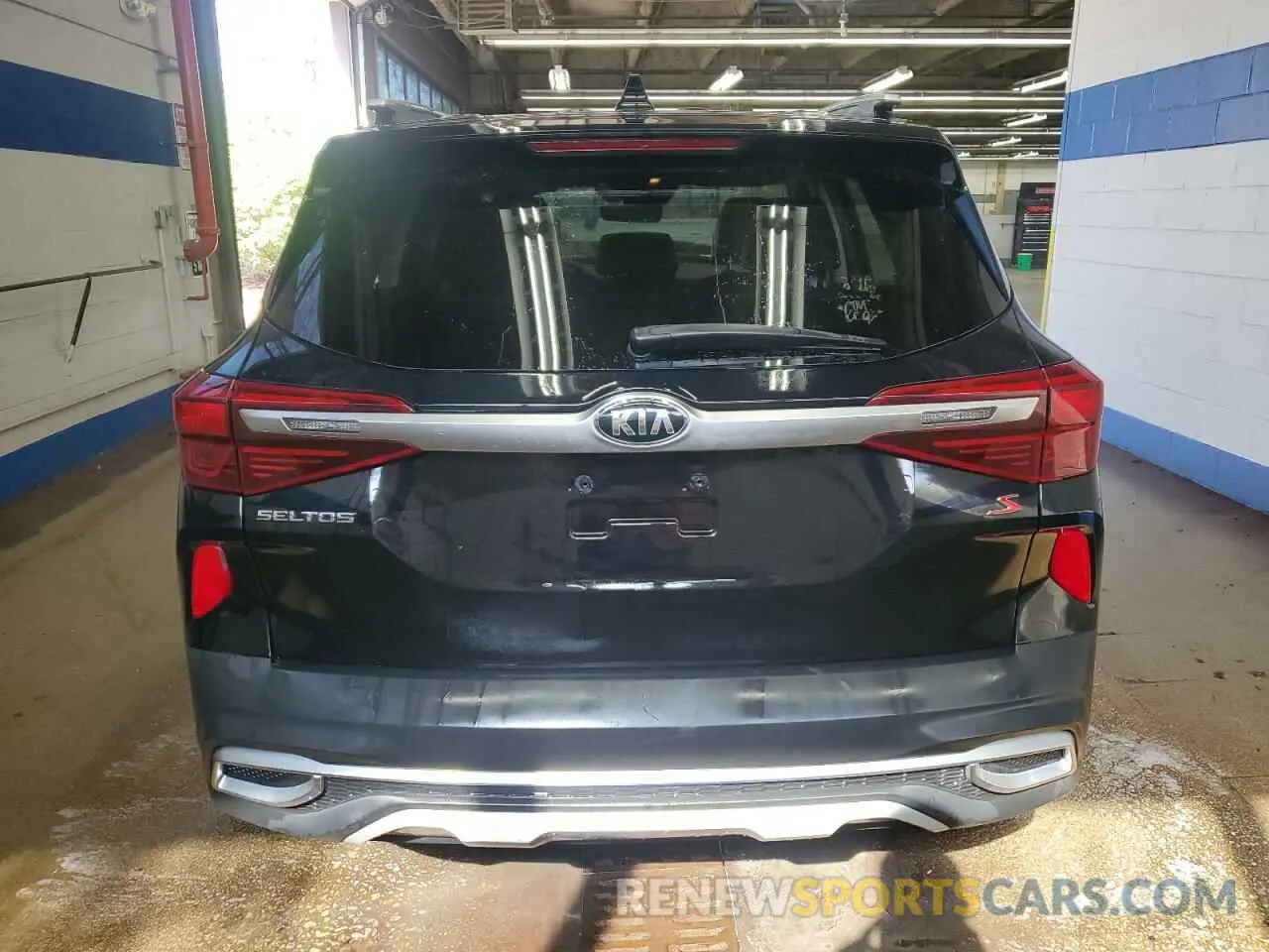 6 Photograph of a damaged car KNDEU2AA9M7088461 KIA SELTOS 2021