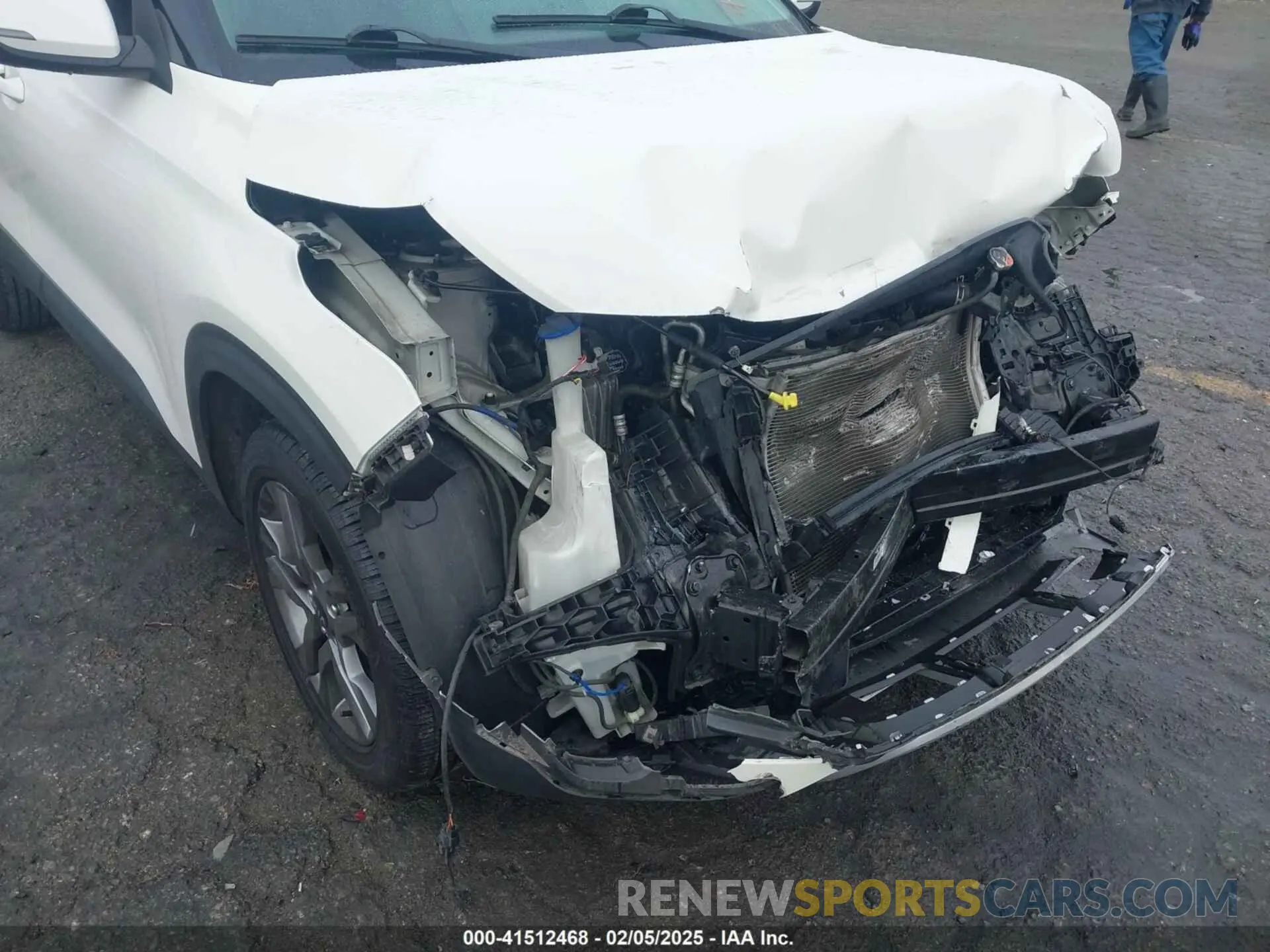 18 Photograph of a damaged car KNDEU2AAXM7058210 KIA SELTOS 2021