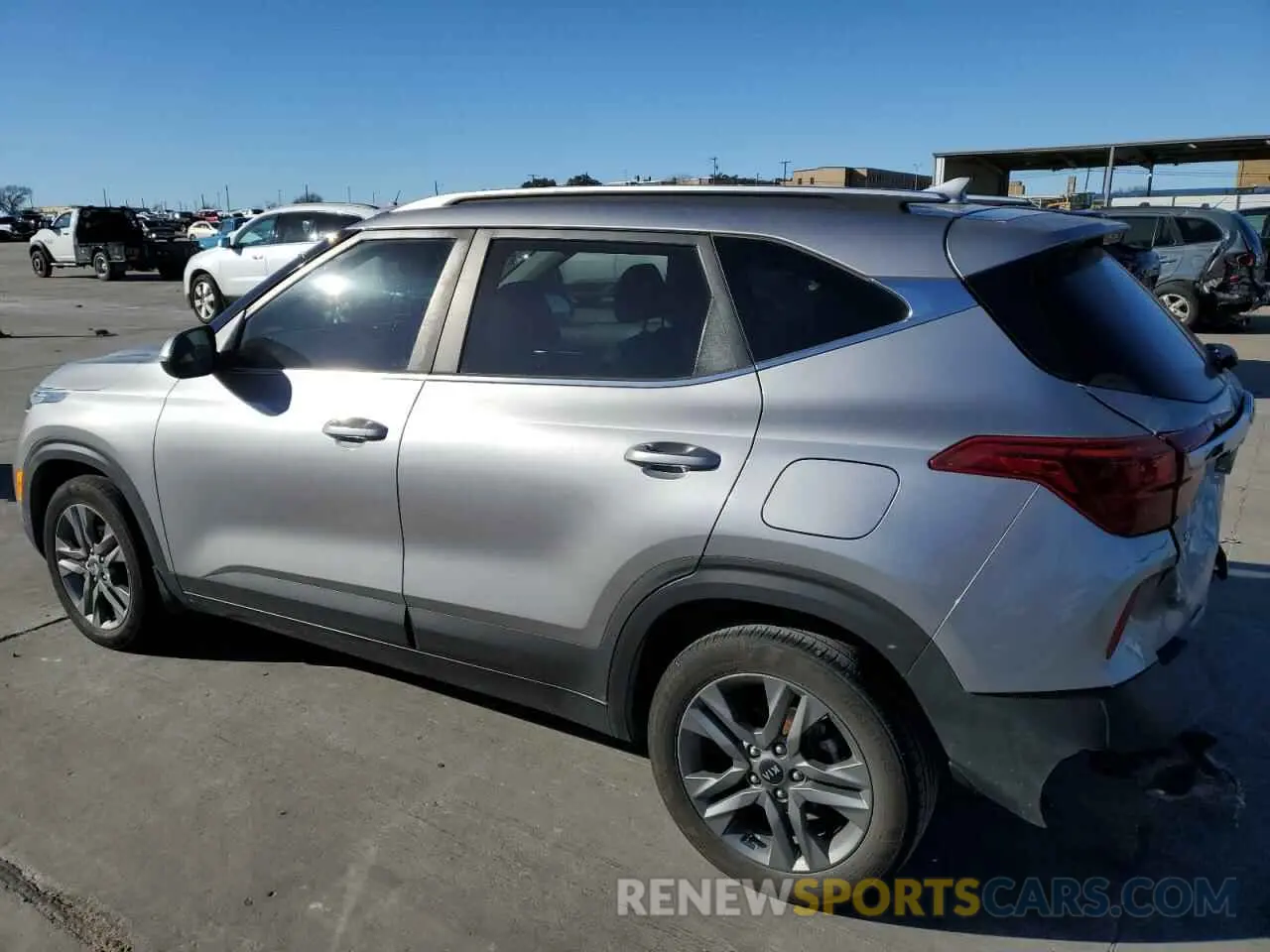 2 Photograph of a damaged car KNDEU2AAXM7095595 KIA SELTOS 2021