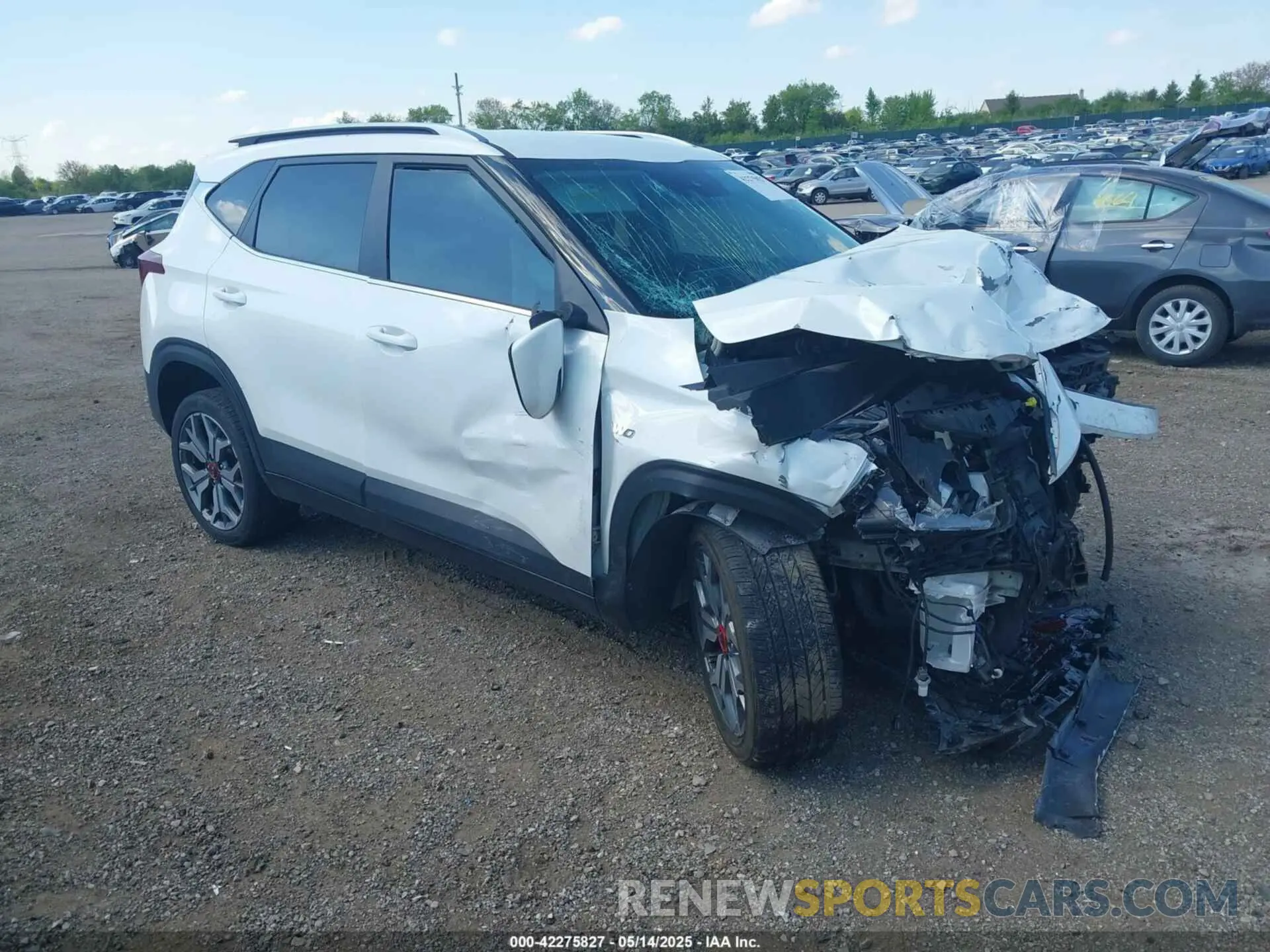 1 Photograph of a damaged car KNDEUCA20M7156399 KIA SELTOS 2021