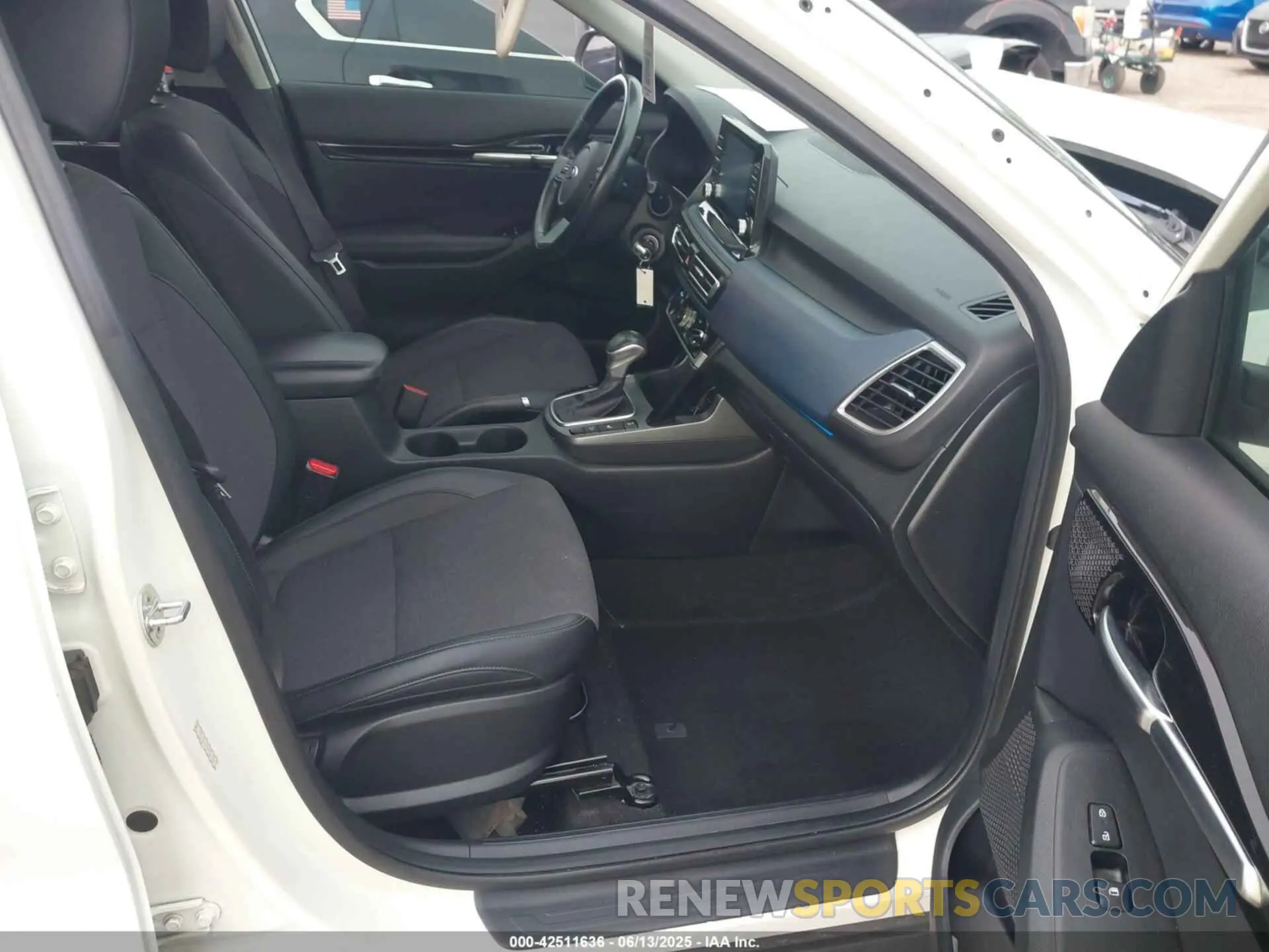 5 Photograph of a damaged car KNDEUCA21M7056893 KIA SELTOS 2021