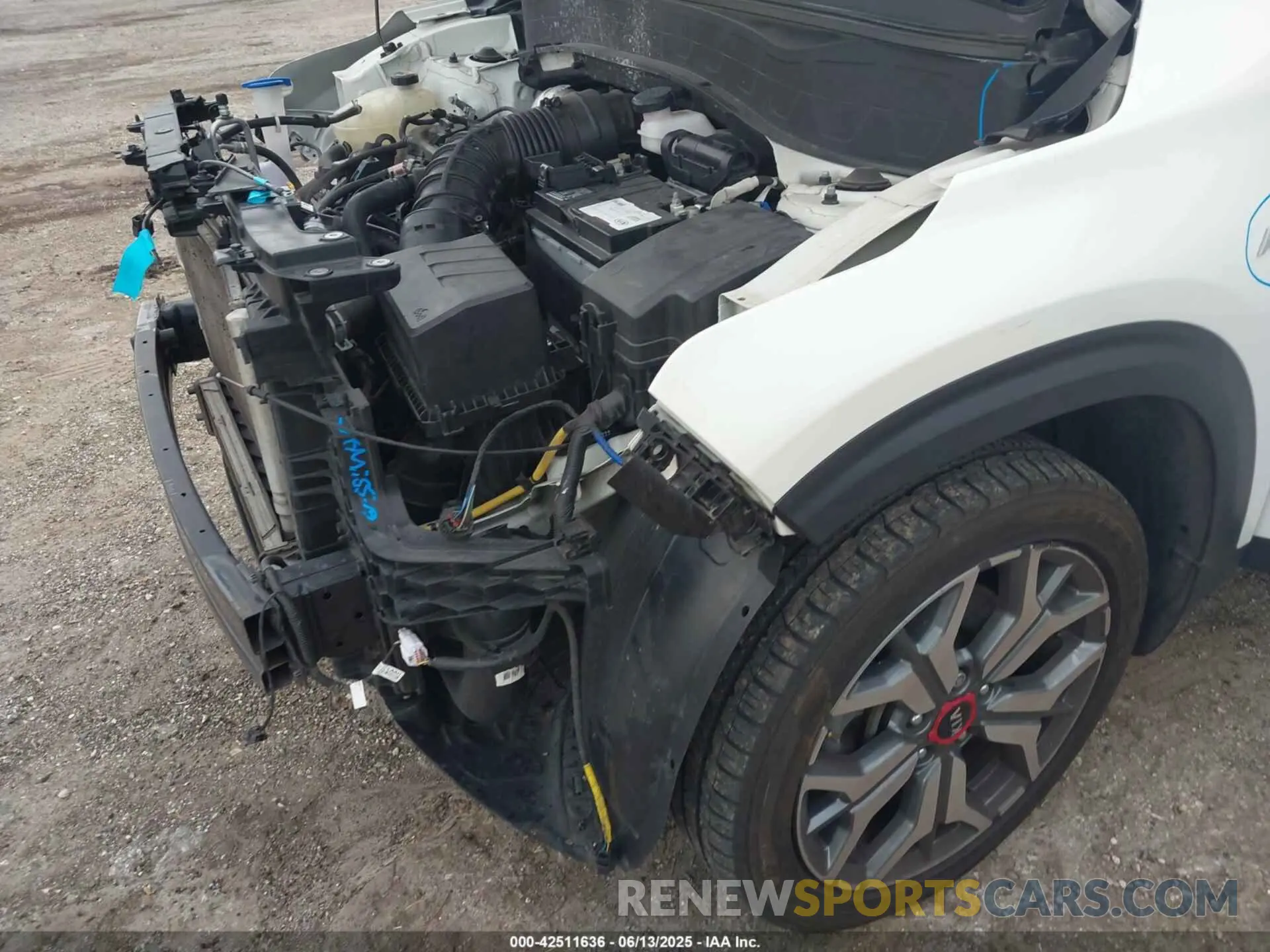 6 Photograph of a damaged car KNDEUCA21M7056893 KIA SELTOS 2021