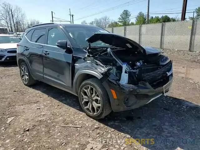 10 Photograph of a damaged car KNDEUCA25M7096104 KIA SELTOS 2021
