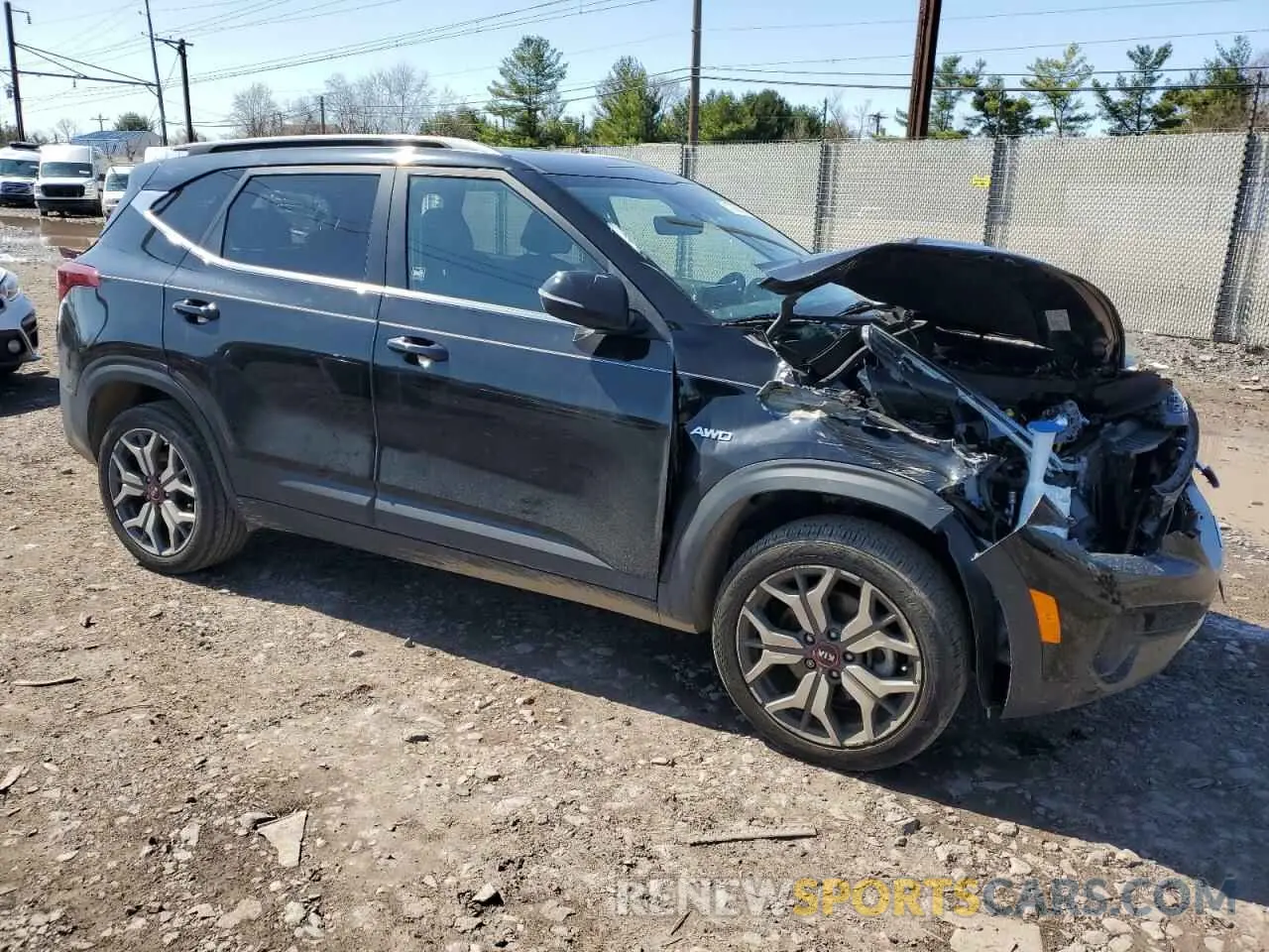 4 Photograph of a damaged car KNDEUCA25M7096104 KIA SELTOS 2021